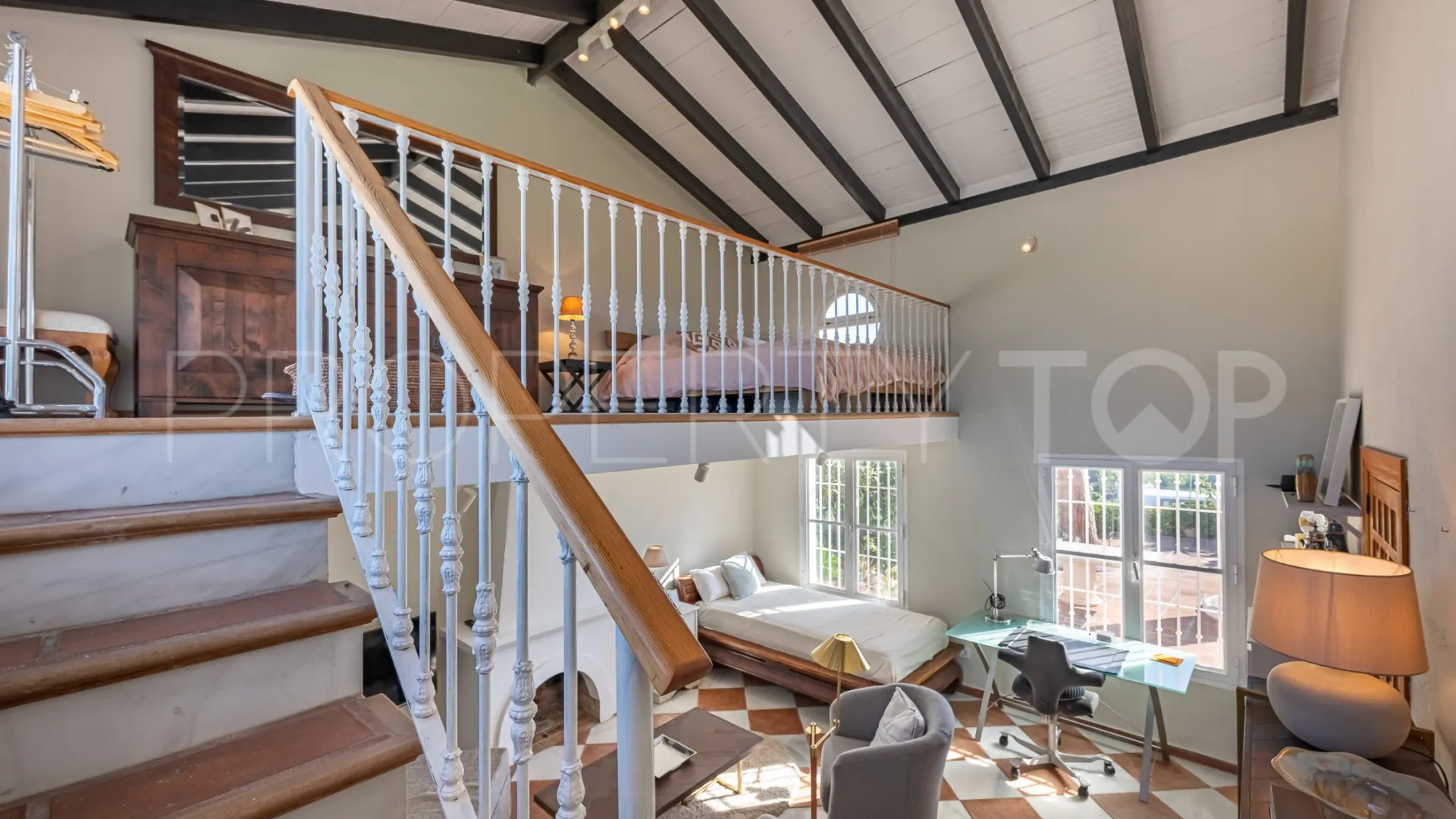 For sale villa in Guadalmina Alta with 4 bedrooms