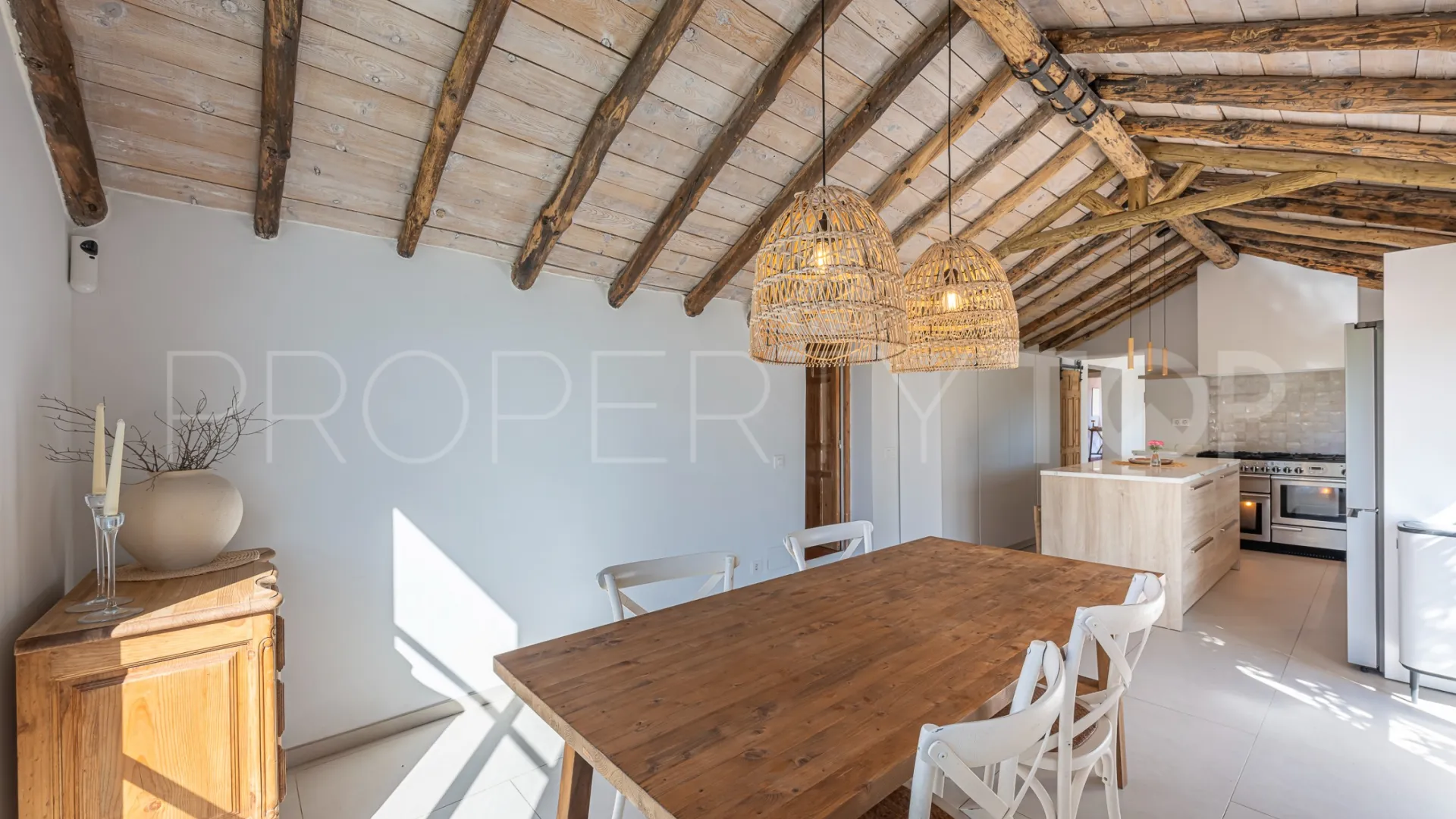 For sale villa in Guadalmina Alta with 4 bedrooms
