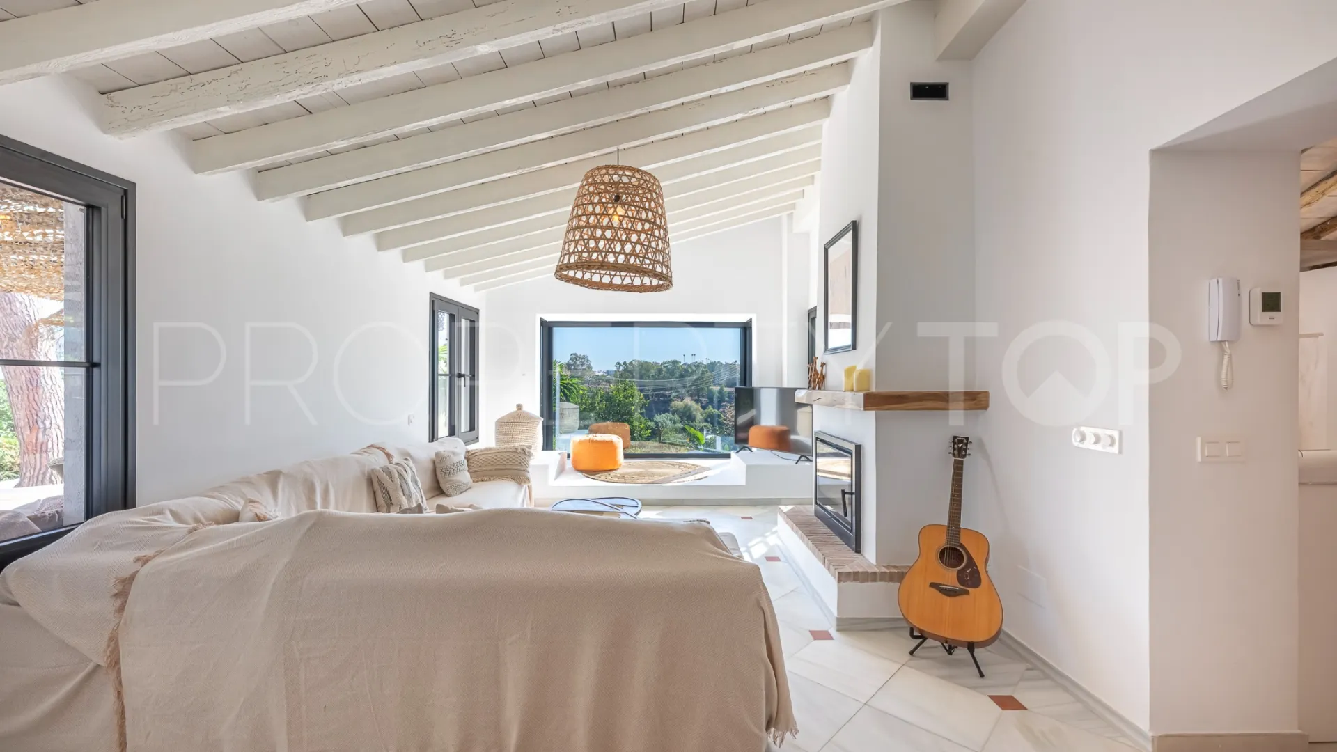 For sale villa in Guadalmina Alta with 4 bedrooms