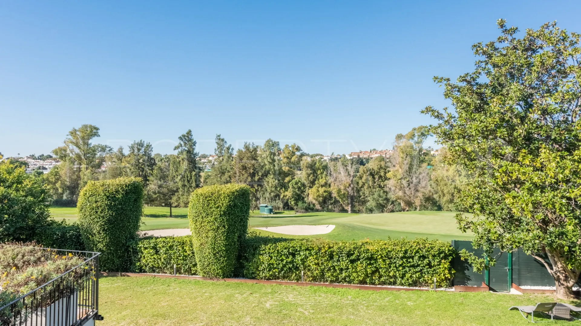 Villa for sale in Guadalmina Alta