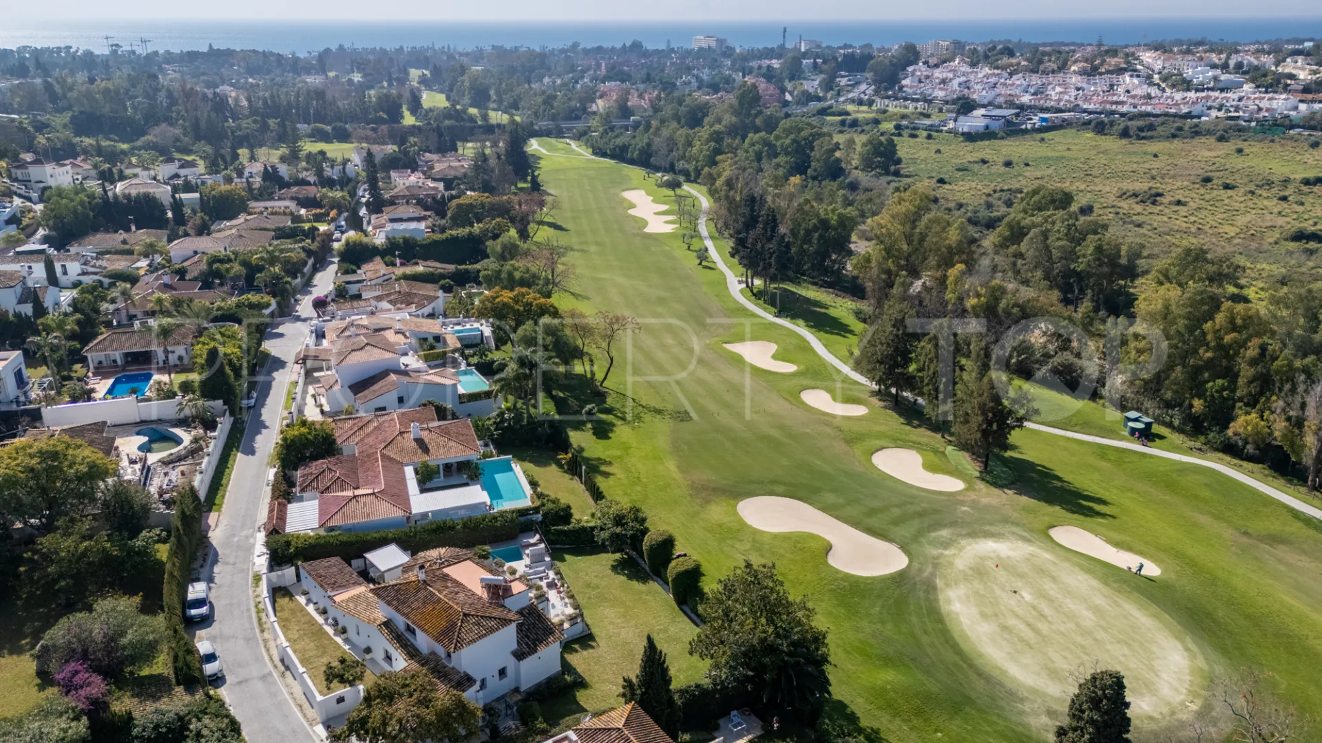 Villa for sale in Guadalmina Alta