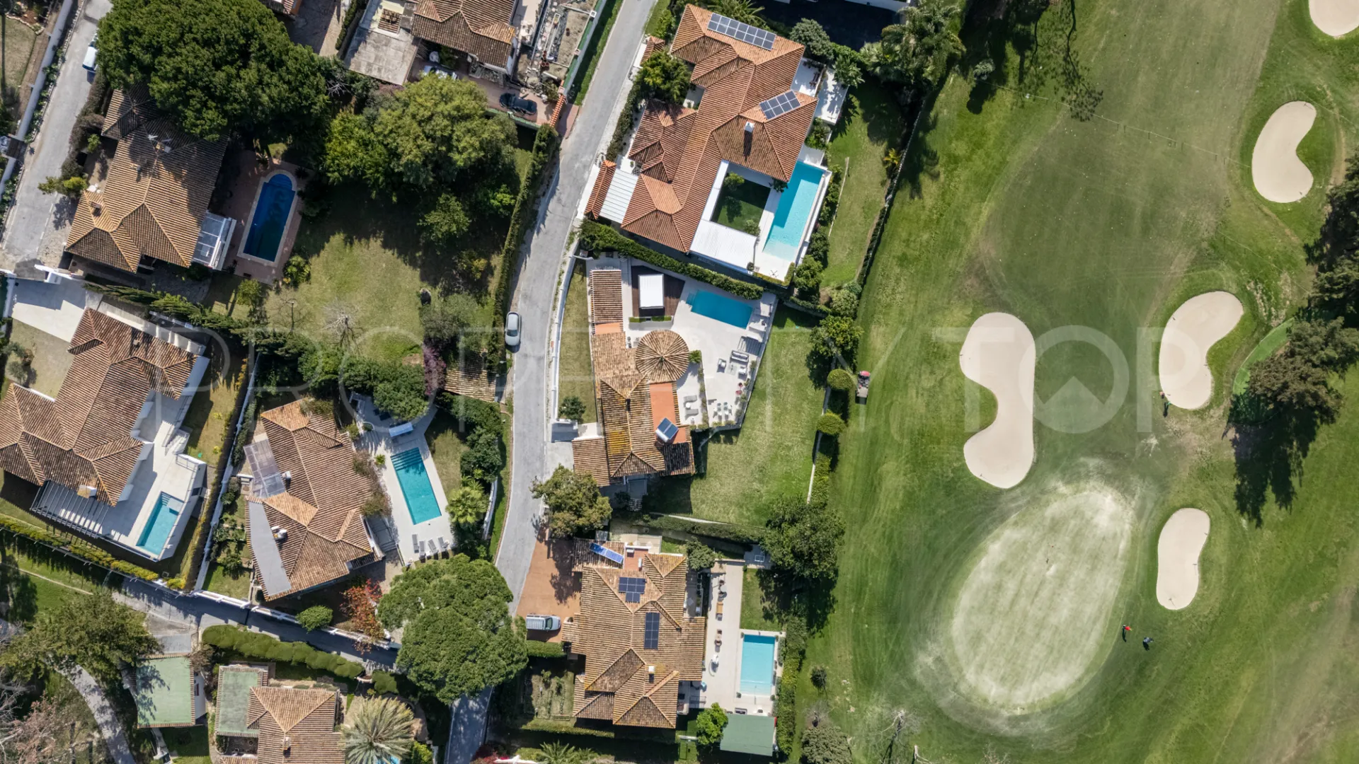 Villa for sale in Guadalmina Alta