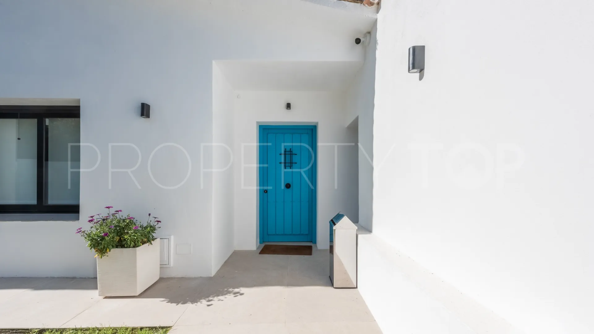 Villa for sale in Guadalmina Alta