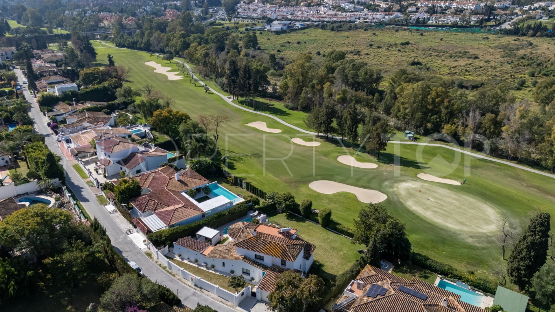 Villa for sale in Guadalmina Alta