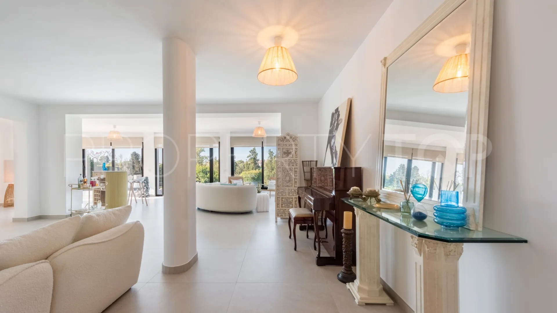 Villa for sale in Guadalmina Alta