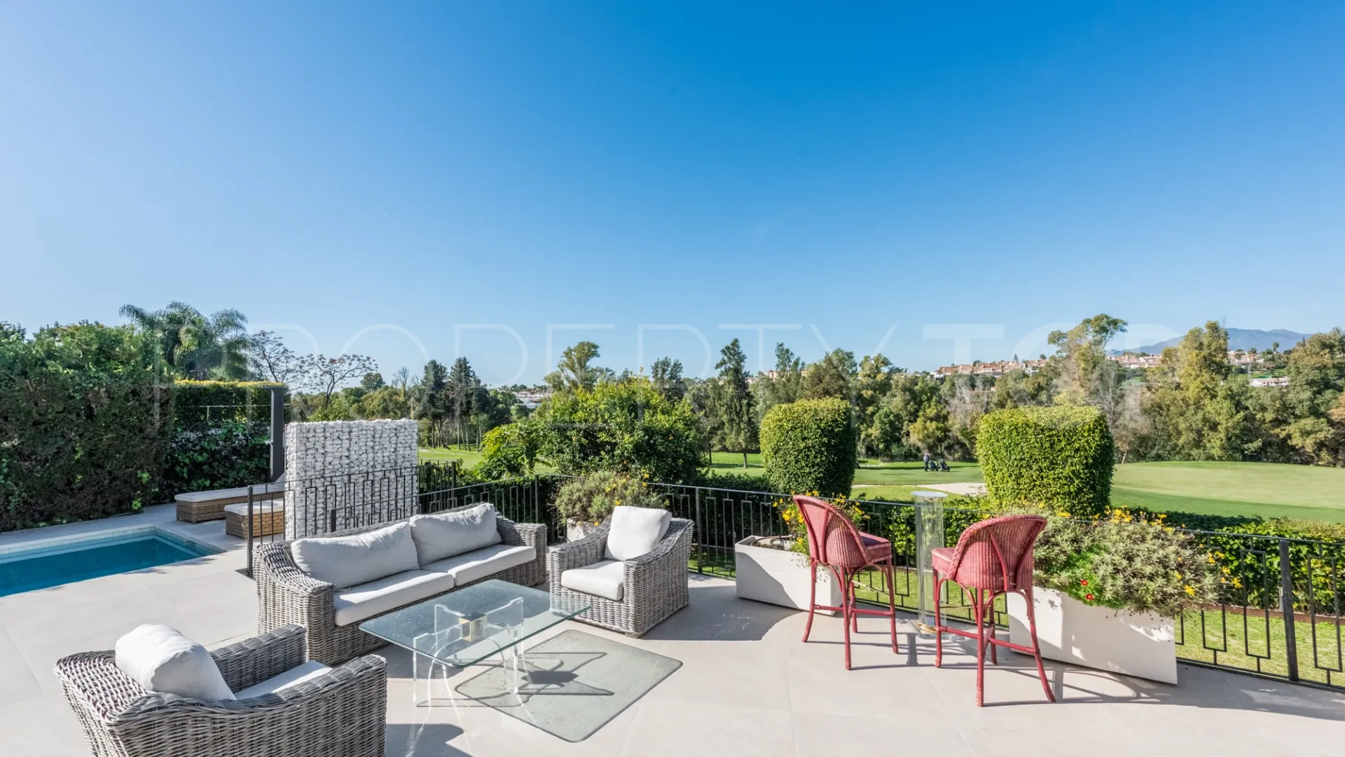 Villa for sale in Guadalmina Alta
