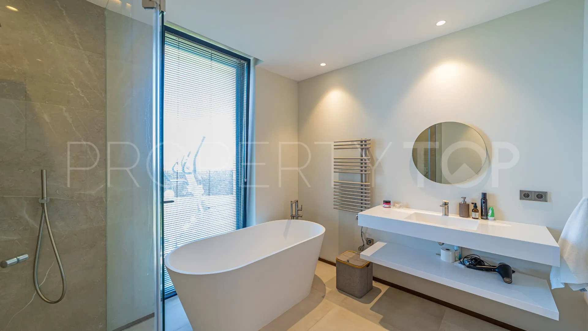 For sale 6 bedrooms villa in Los Arqueros