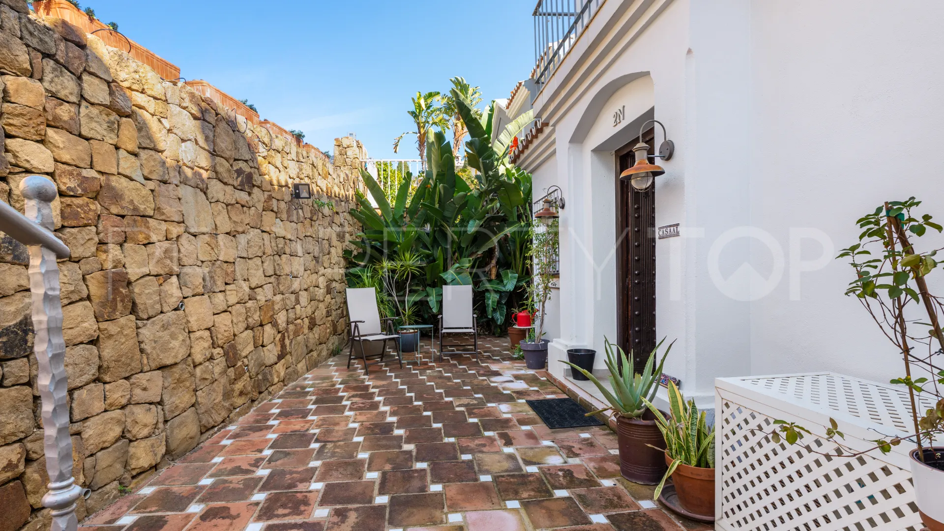 For sale Marbella Hill Club town house
