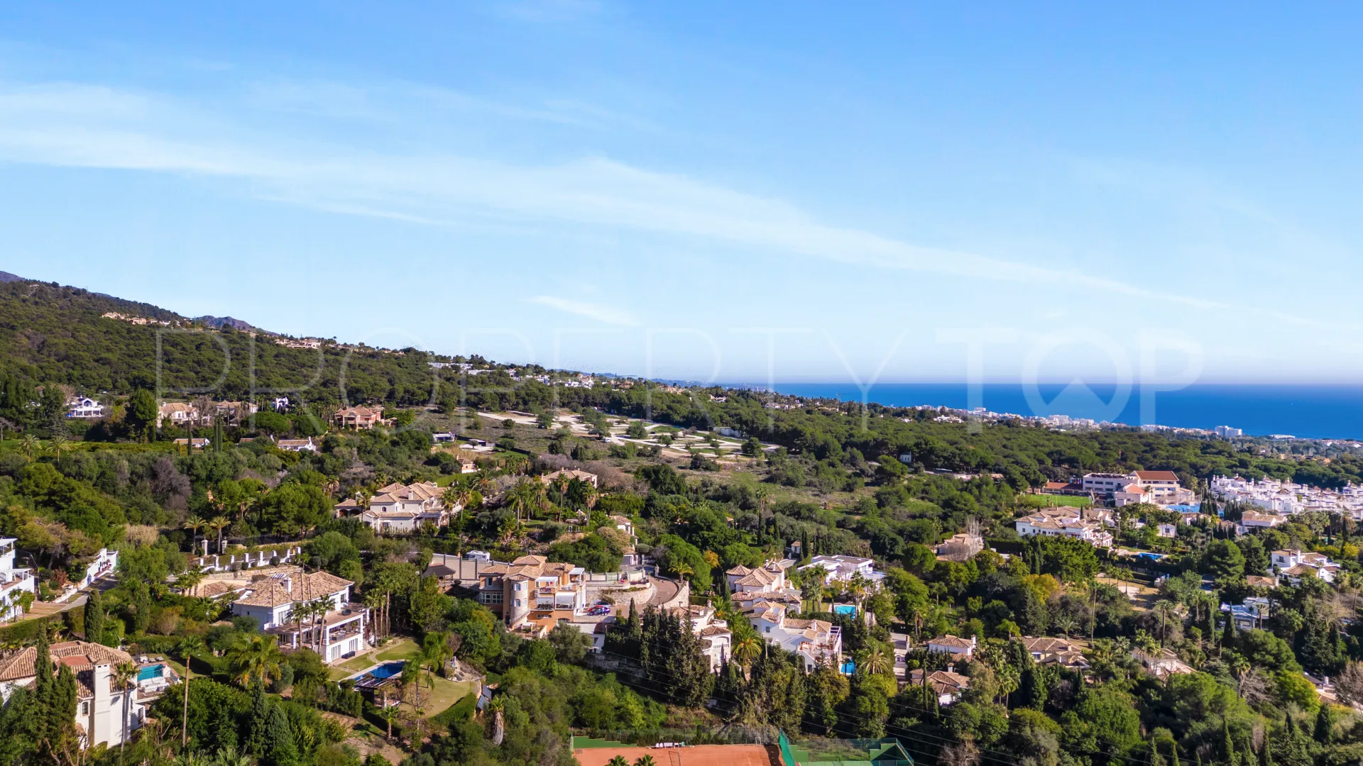For sale Marbella Hill Club town house