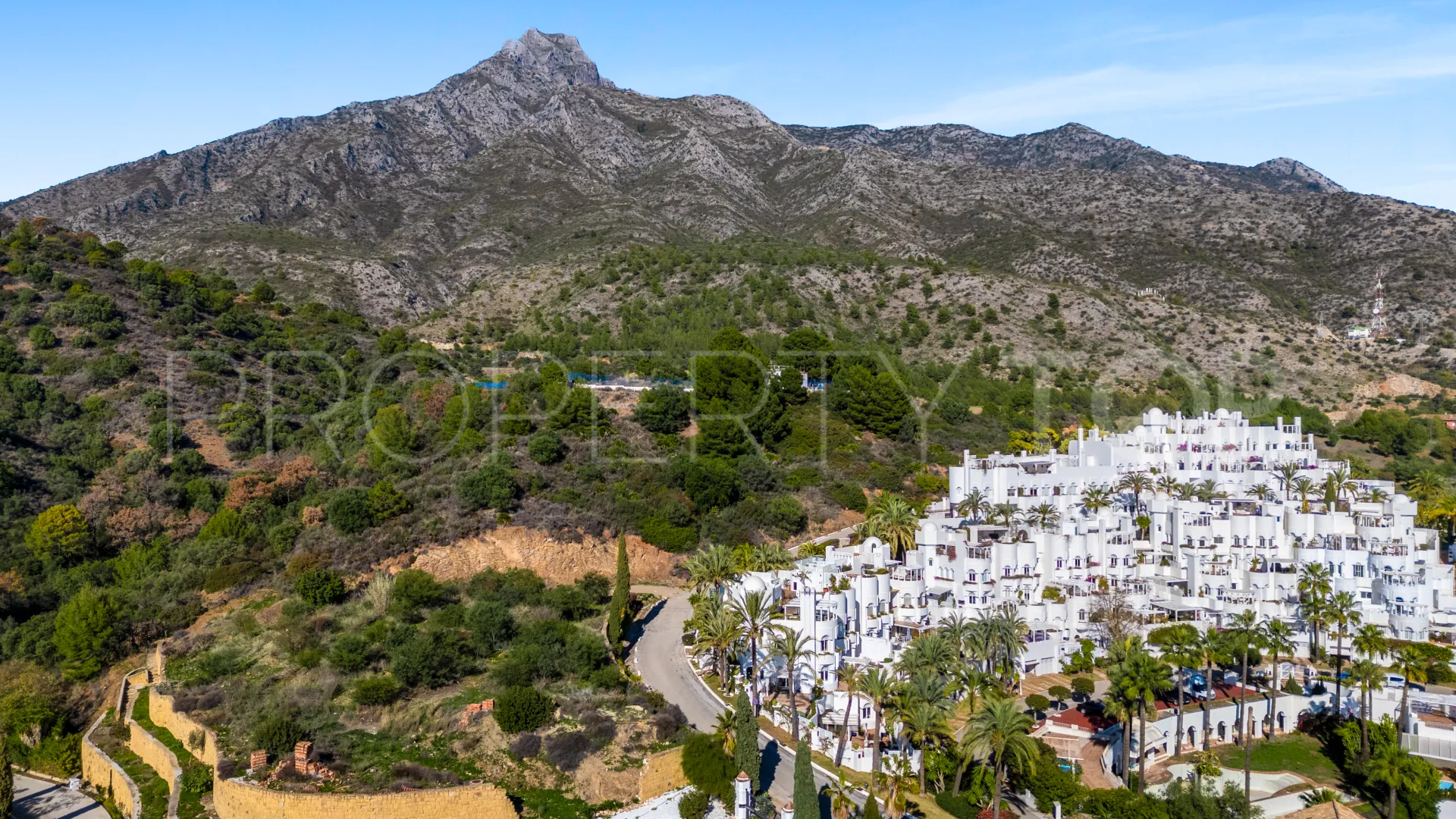 For sale Marbella Hill Club town house