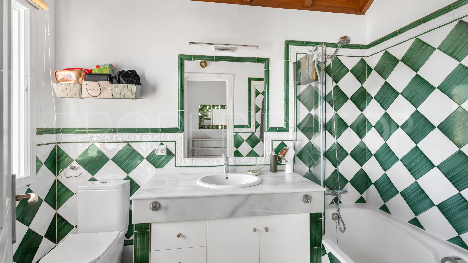 For sale Marbella Hill Club town house