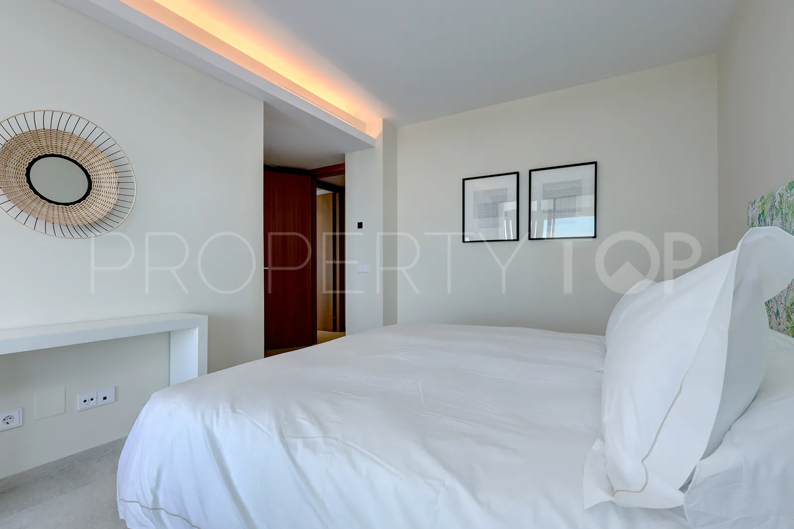 5 bedrooms apartment in Real de La Quinta for sale