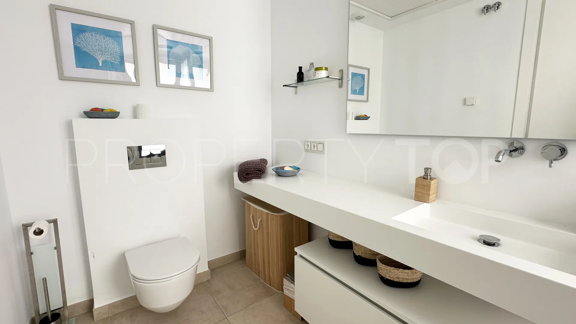 For sale apartment with 3 bedrooms in El Campanario Hills