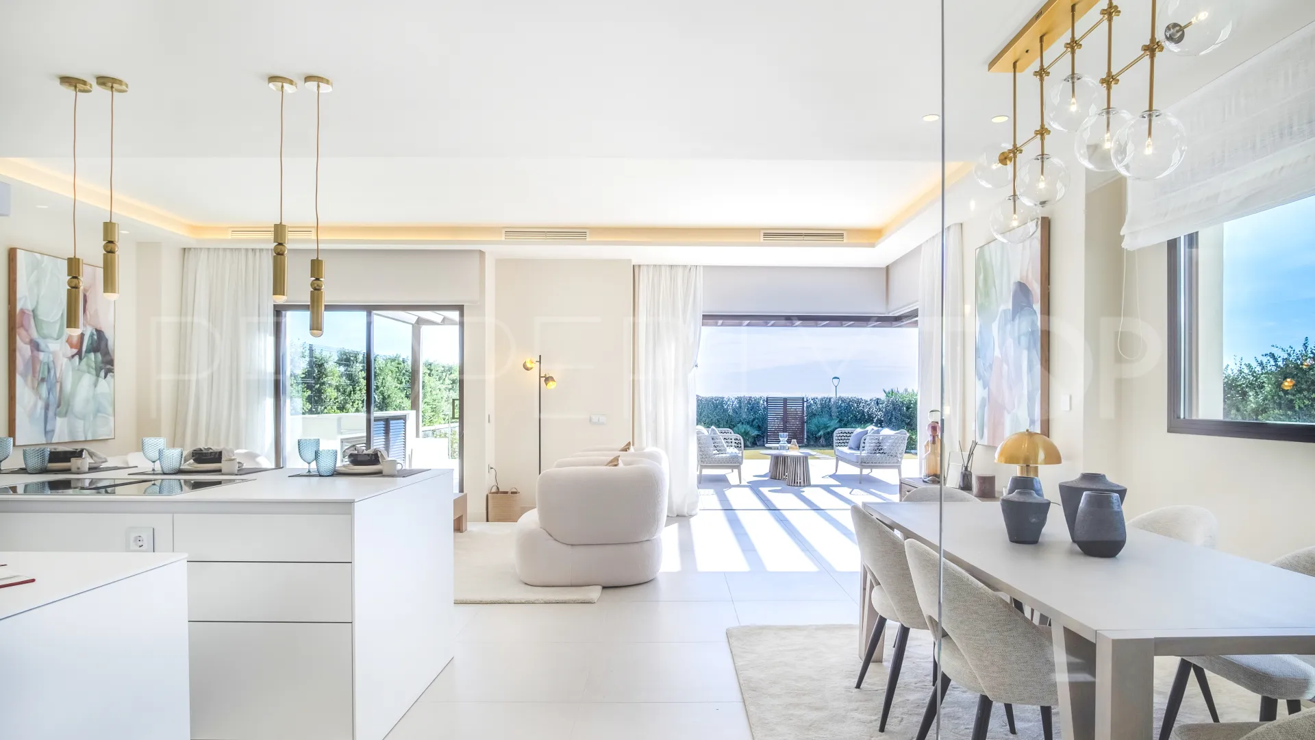 4 bedrooms villa for sale in Beach Side New Golden Mile