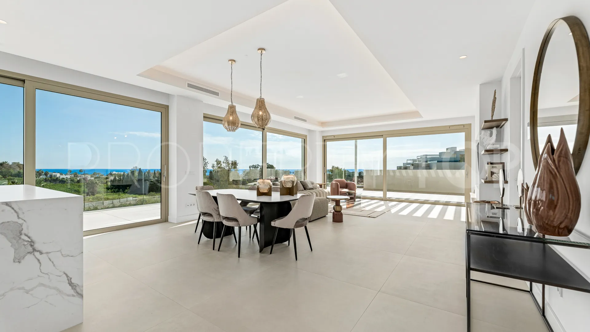 Buy duplex penthouse with 3 bedrooms in Marbella Golden Mile