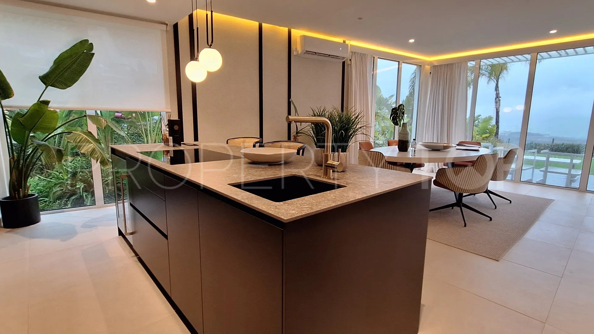 Villa for sale in Cala de Mijas with 3 bedrooms