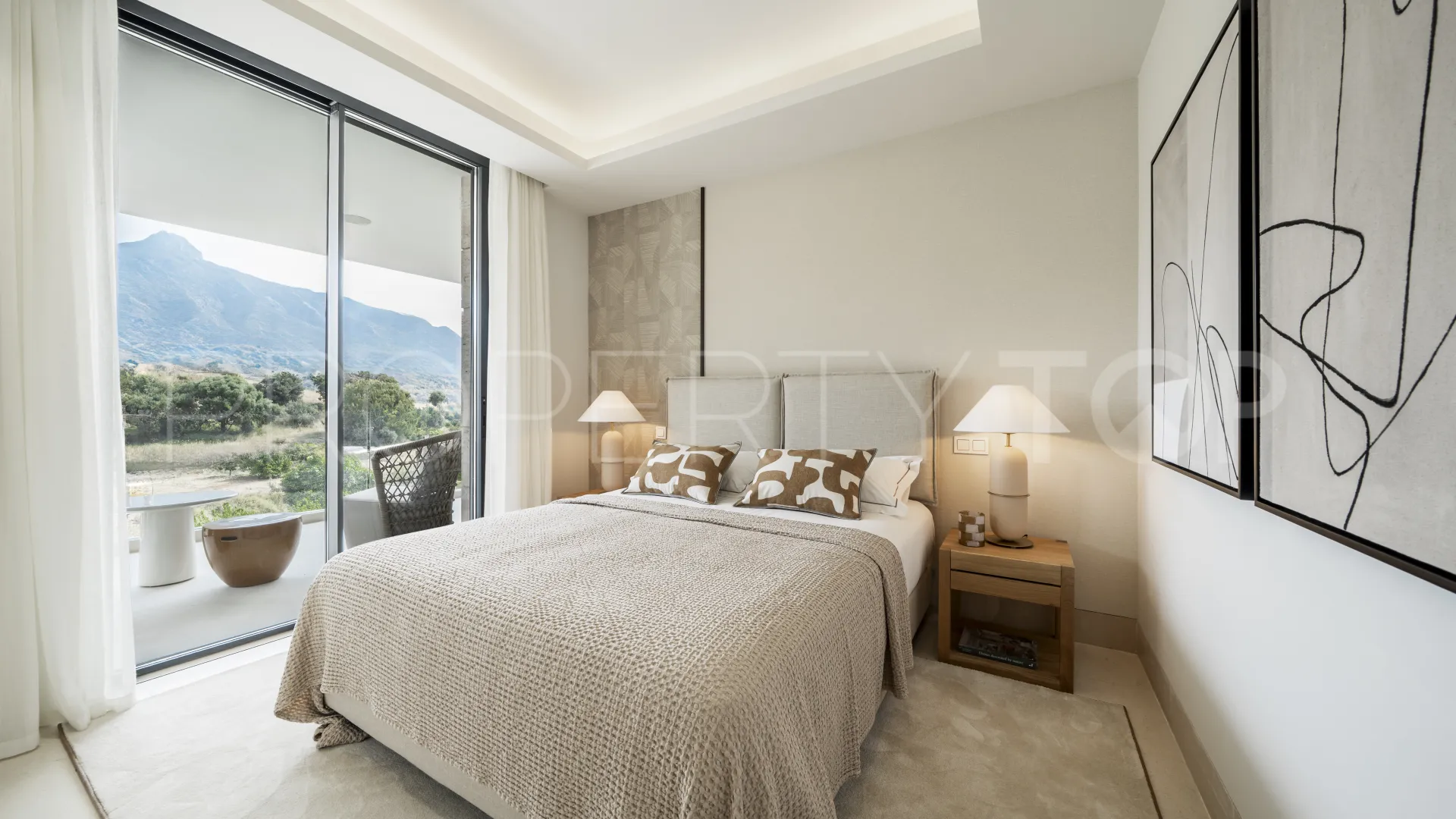 Se vende apartamento planta baja en Aloha