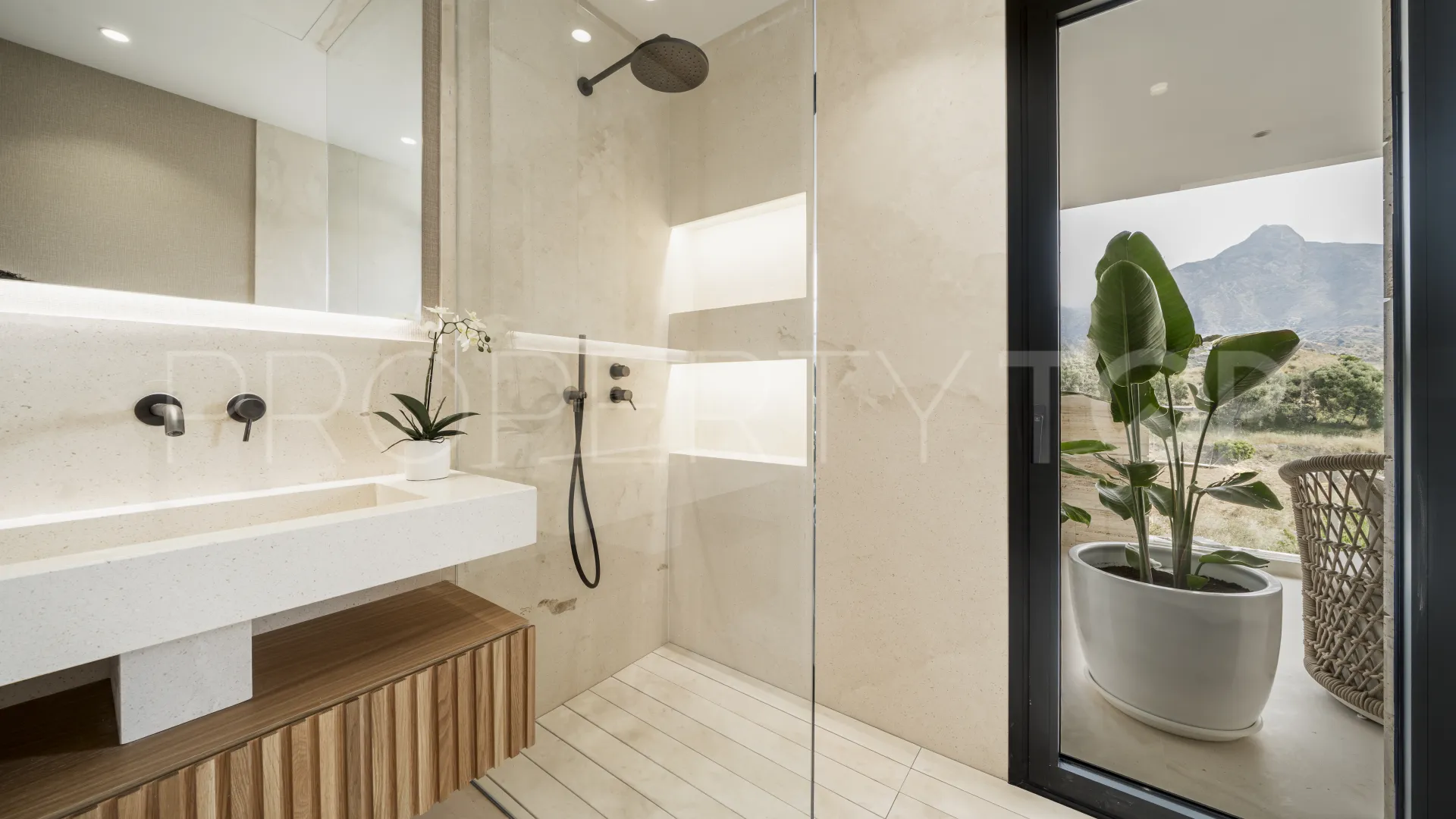 Se vende apartamento planta baja en Aloha
