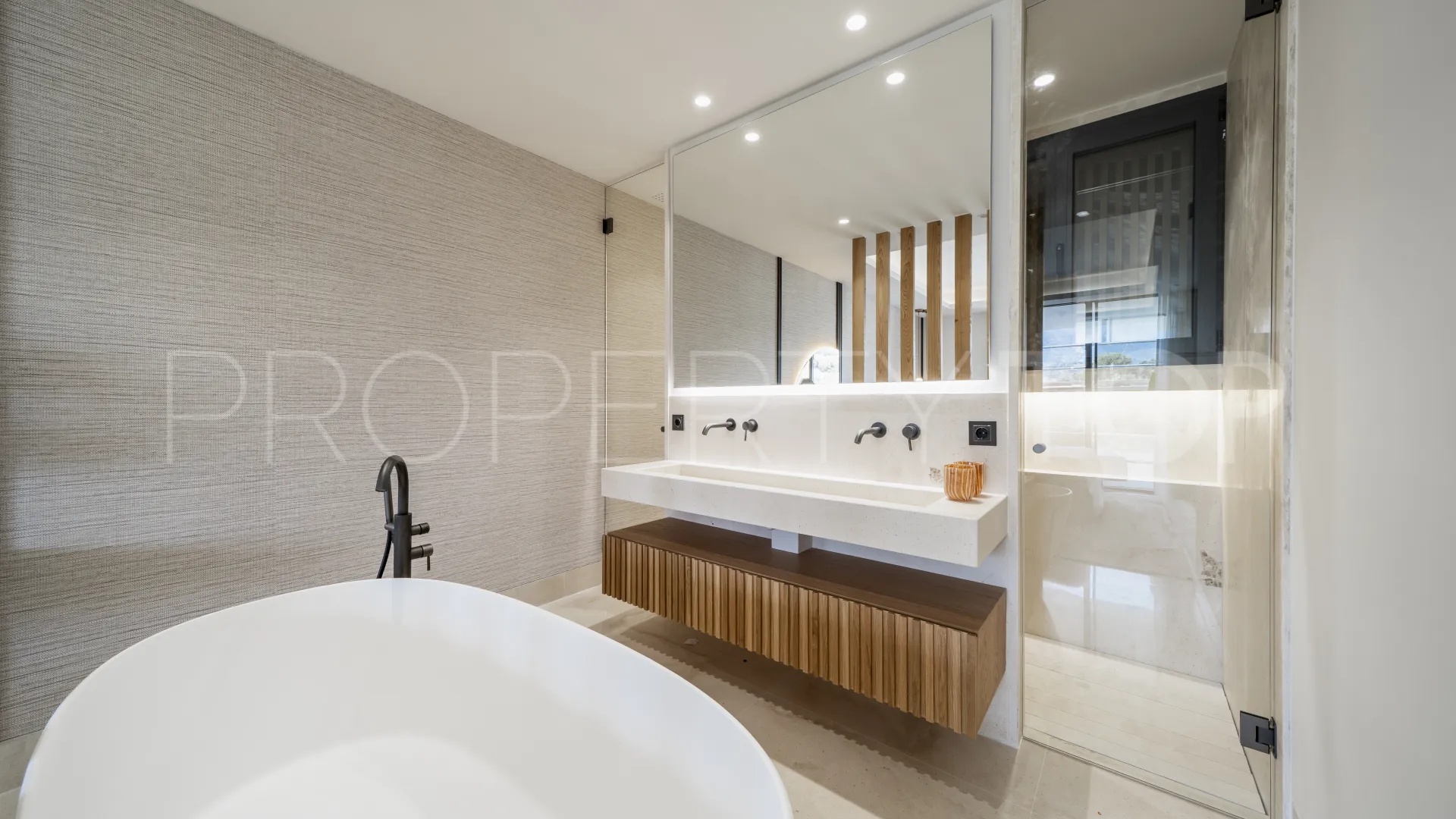 Se vende apartamento planta baja en Aloha