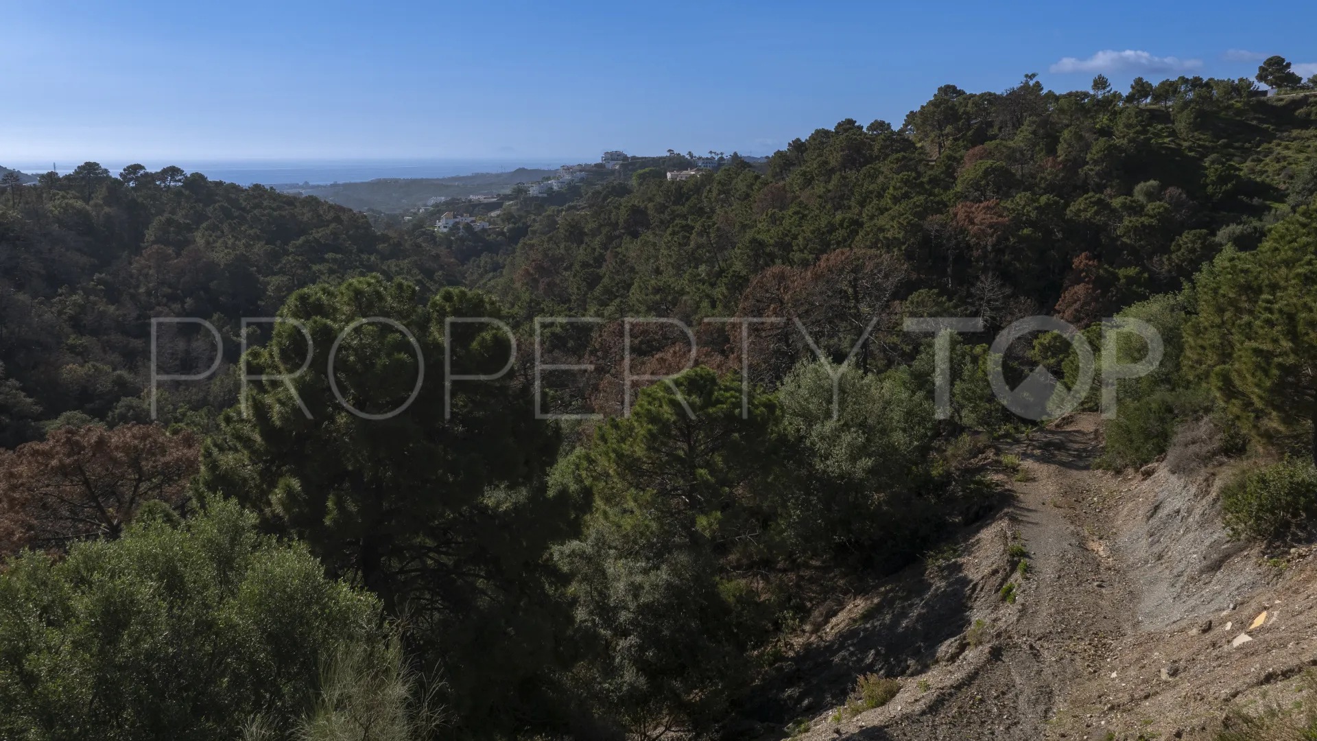 Plot for sale in Marbella Club Golf Resort with 5 bedrooms