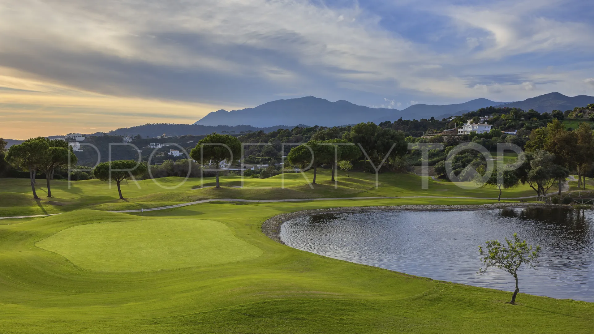 Plot for sale in Marbella Club Golf Resort with 5 bedrooms