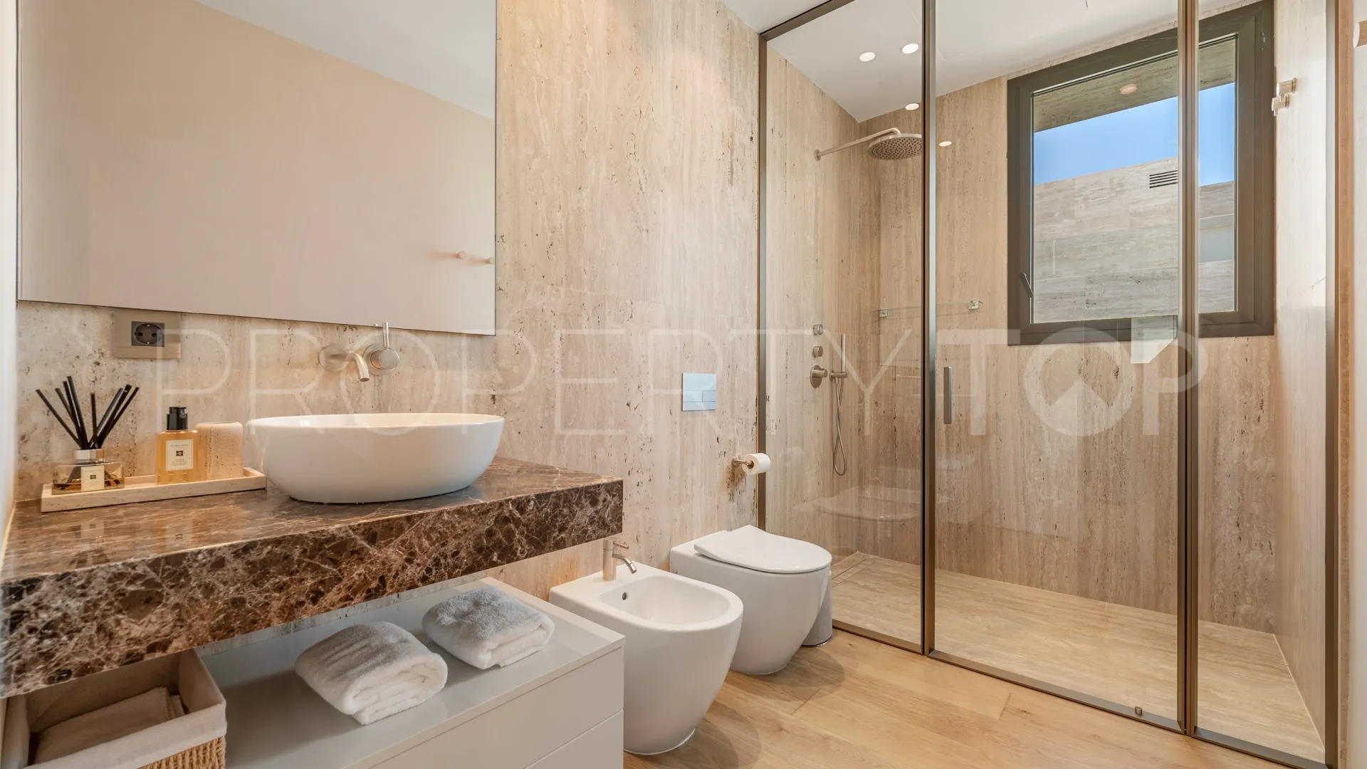 Duplex penthouse for sale in Epic Marbella with 4 bedrooms