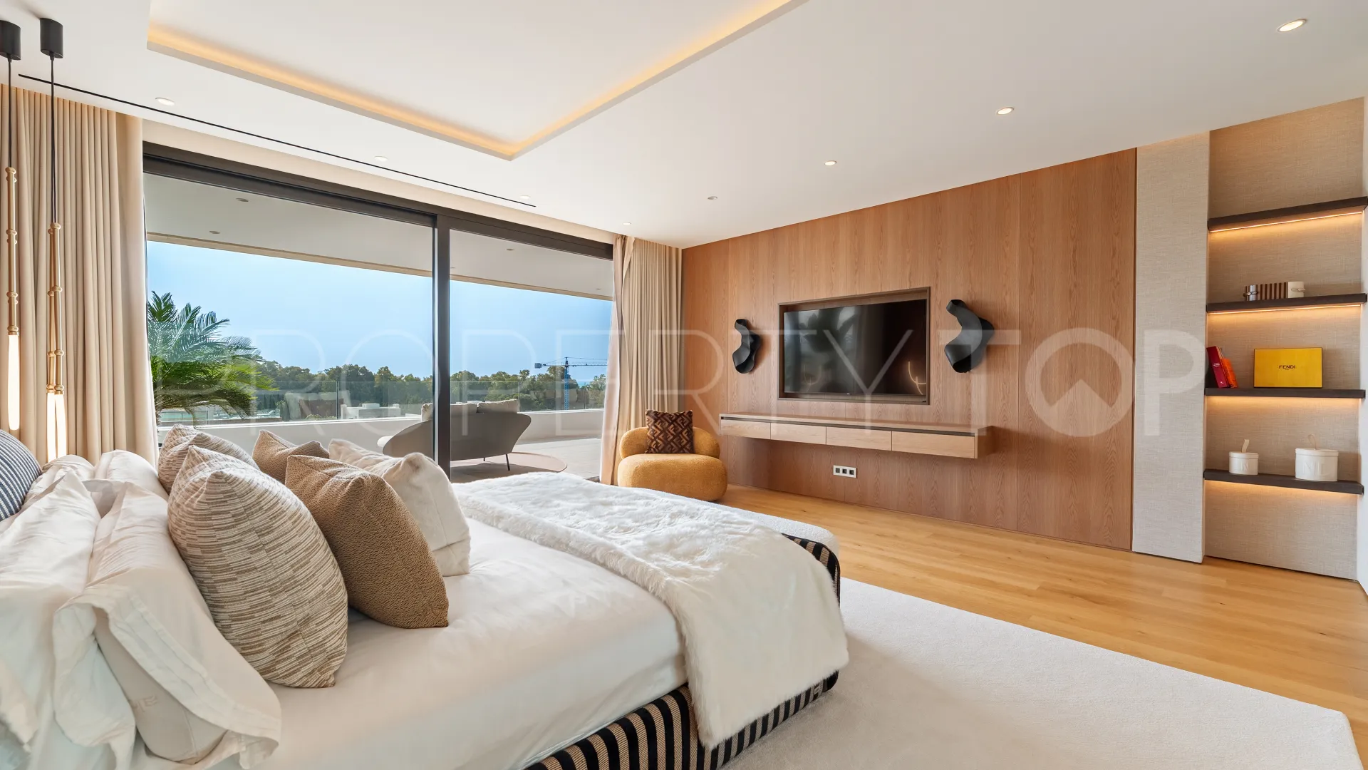 Duplex penthouse for sale in Epic Marbella with 4 bedrooms