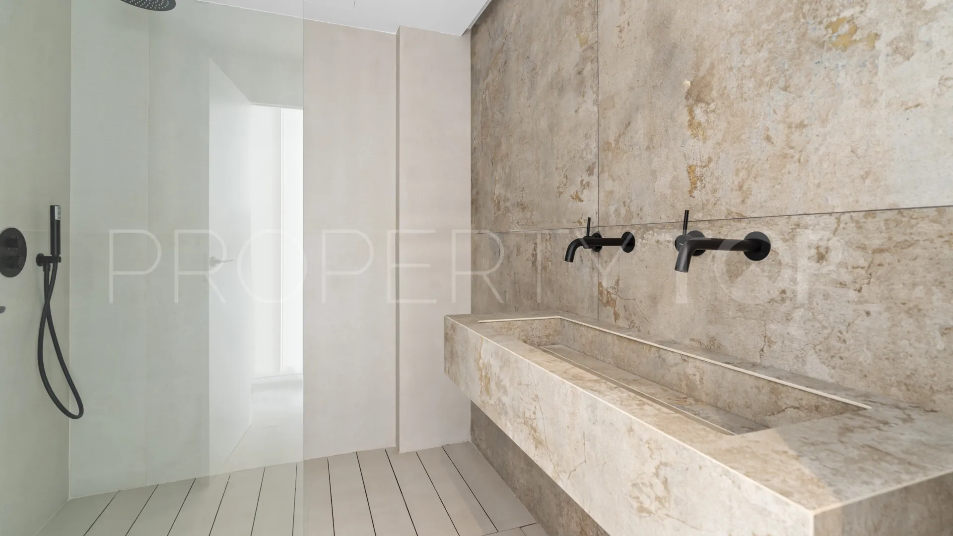 4 bedrooms El Paraiso town house for sale