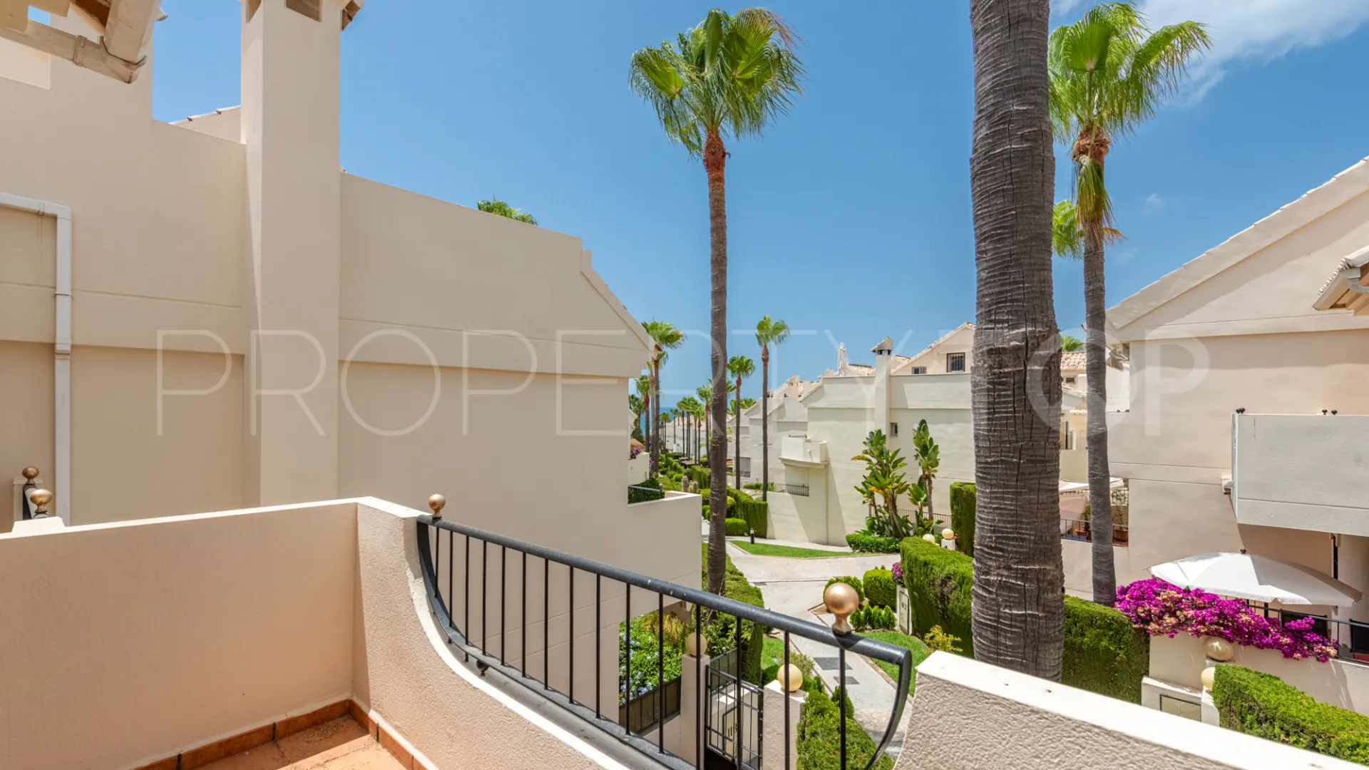 Adosado en venta en Marbella Este con 3 dormitorios
