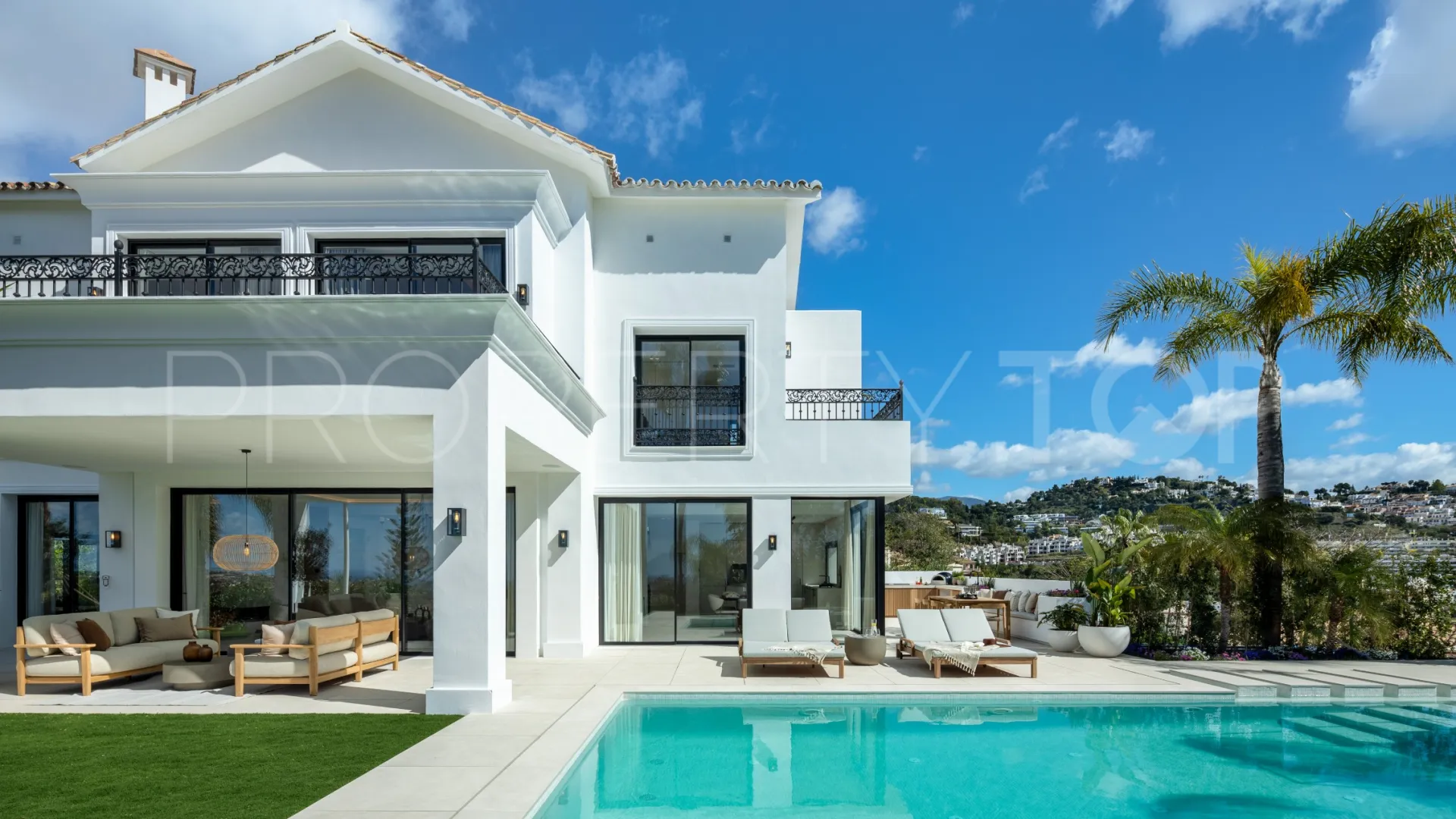 Villa en venta en Los Arqueros con 5 dormitorios