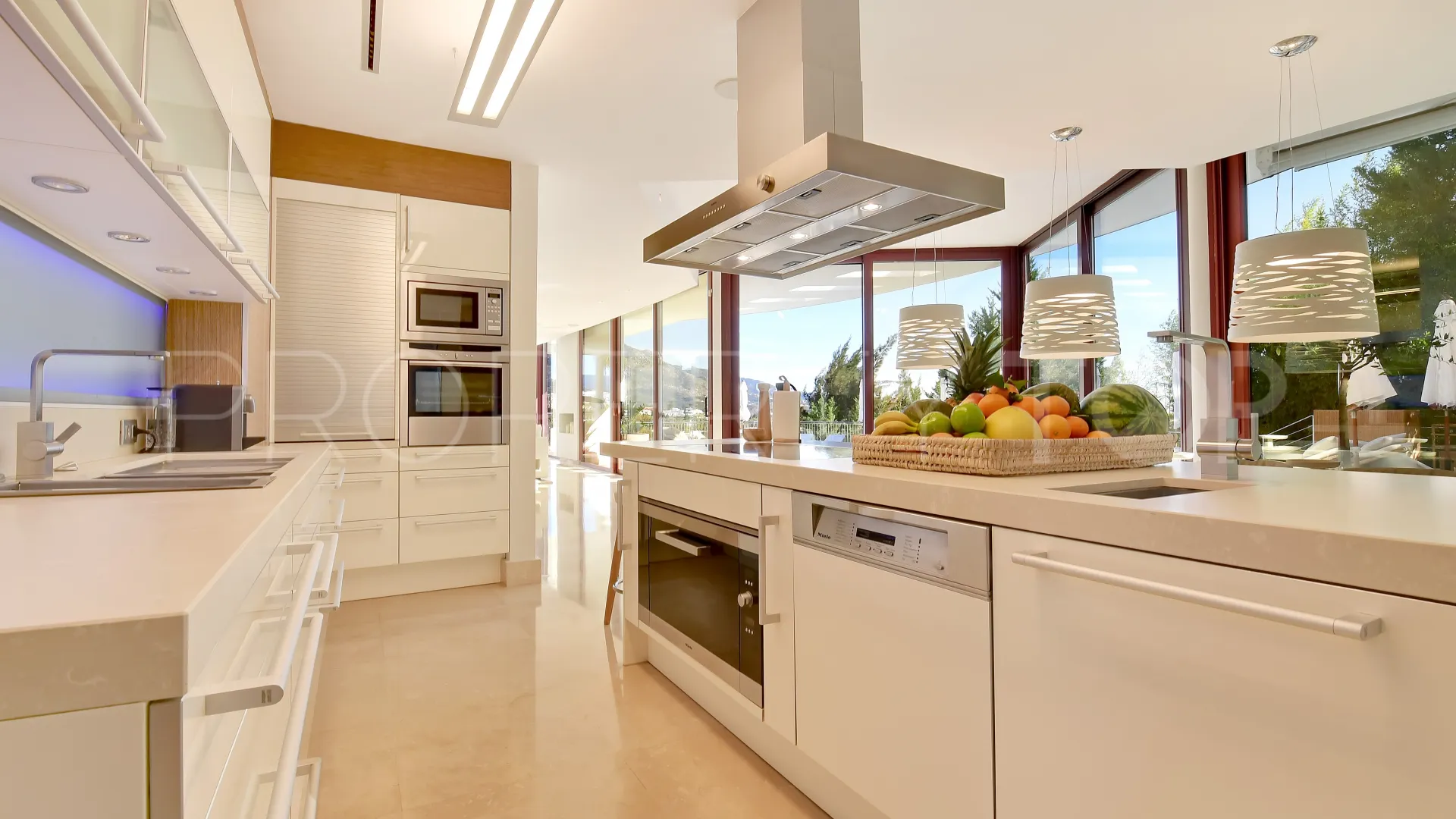 Nueva Andalucia, villa en venta