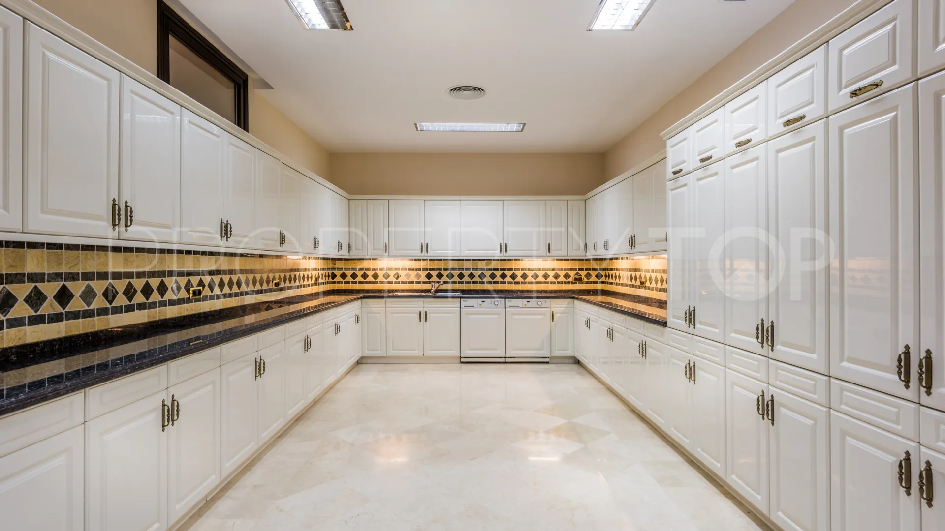 Sierra Blanca, villa en venta