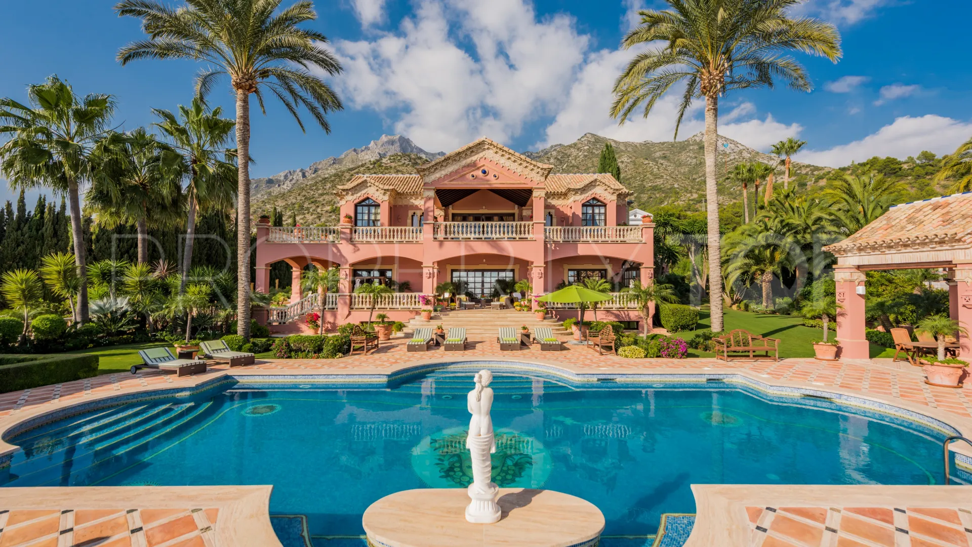 Sierra Blanca, villa en venta