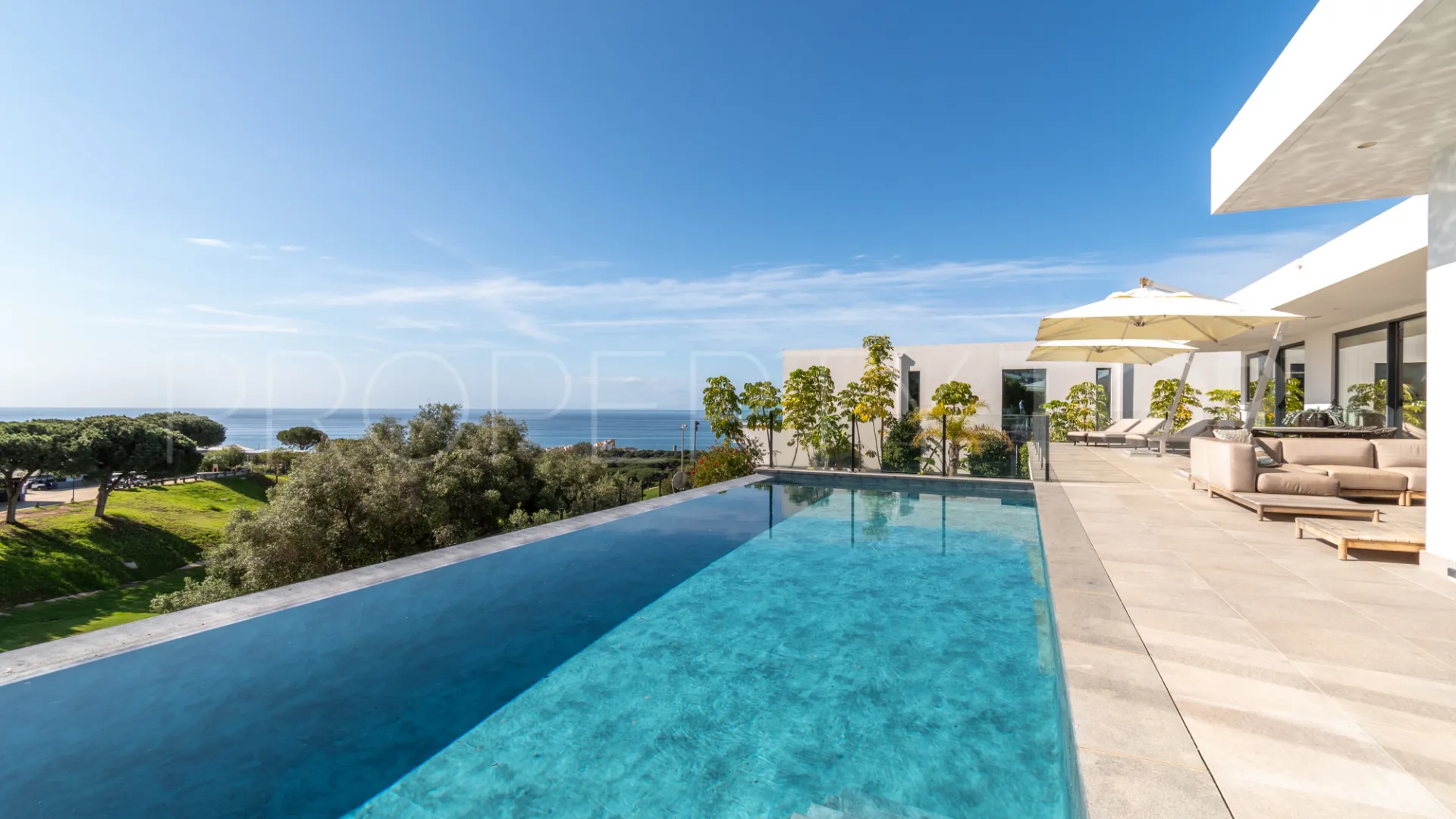 5 bedrooms villa in Cabopino for sale