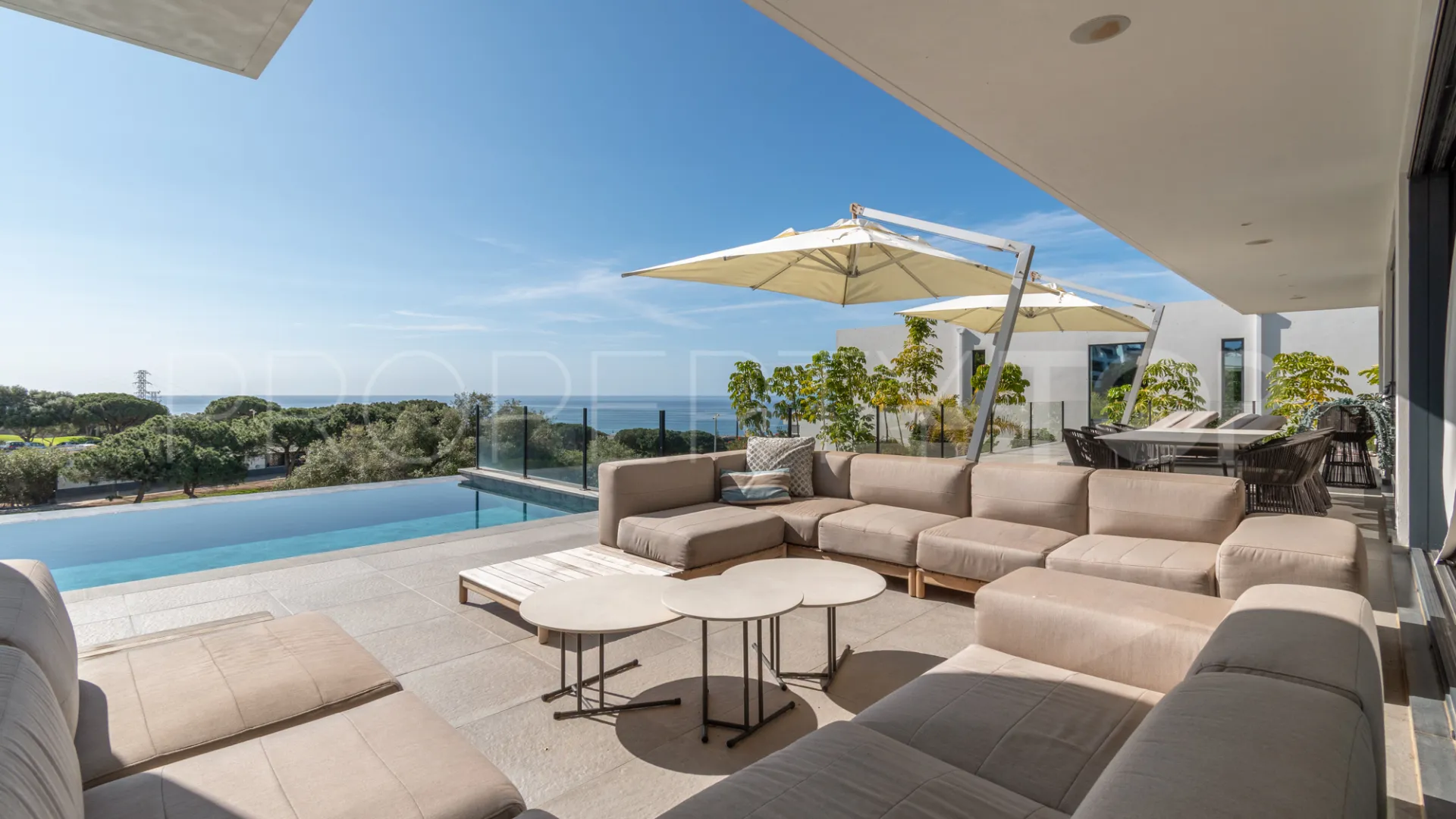 5 bedrooms villa in Cabopino for sale