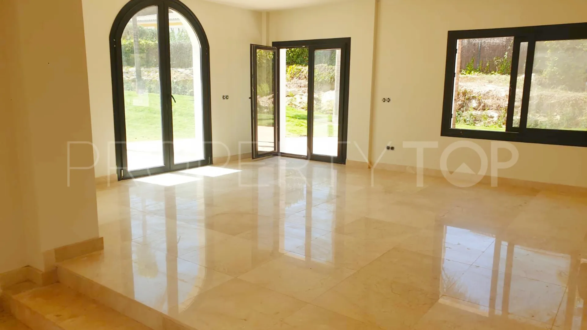 Zona G, villa con 5 dormitorios a la venta