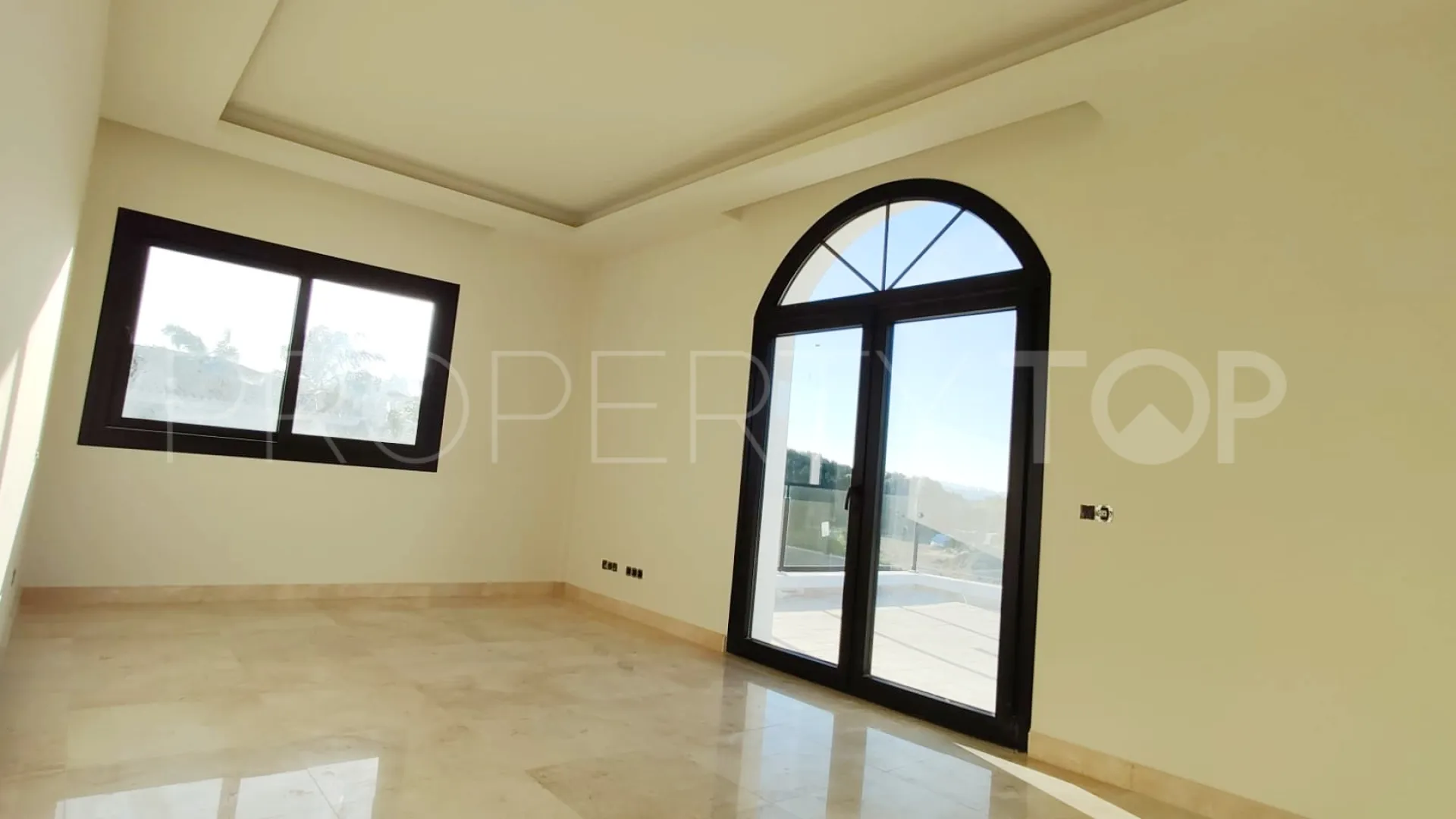 Zona G, villa con 5 dormitorios a la venta