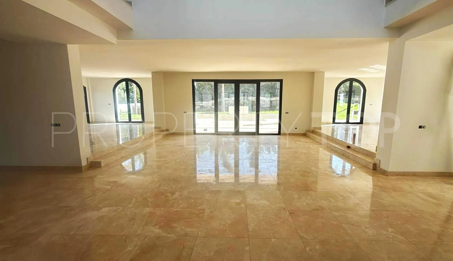 Zona G, villa con 5 dormitorios a la venta