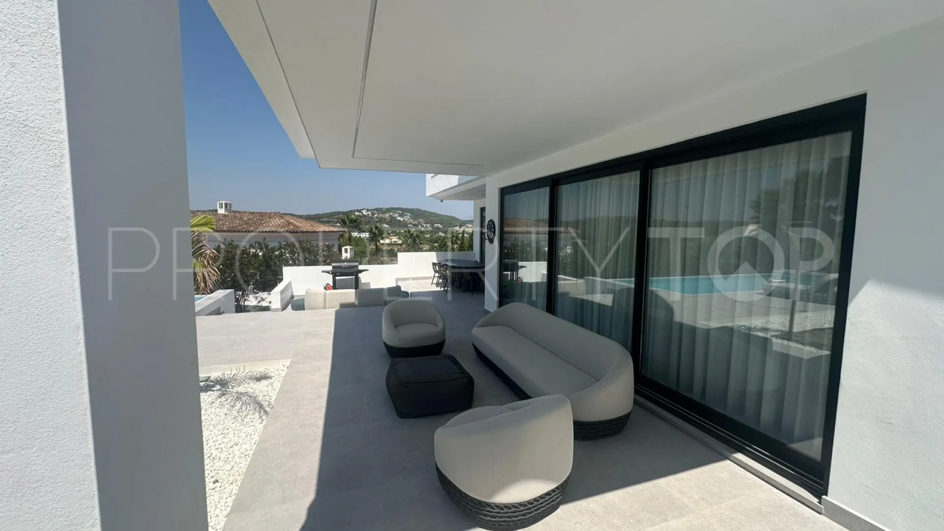 For sale Zona F villa