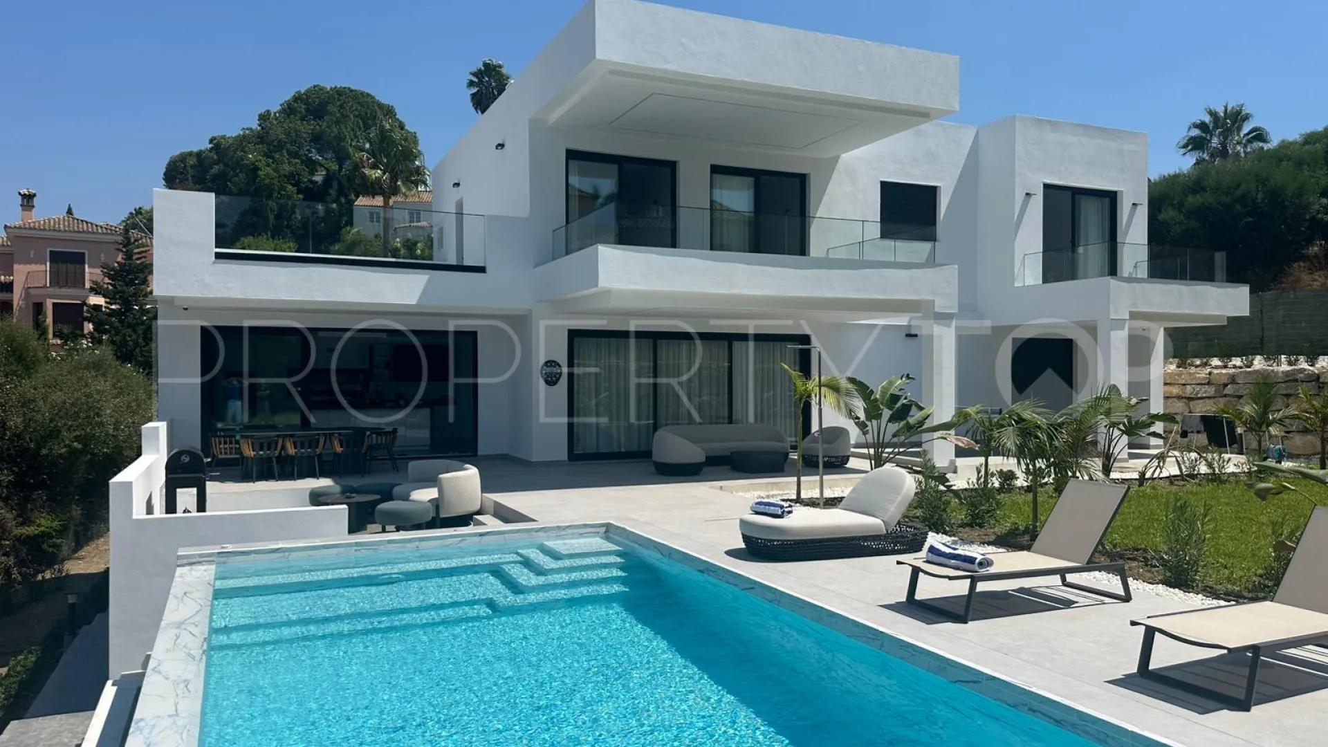 For sale Zona F villa