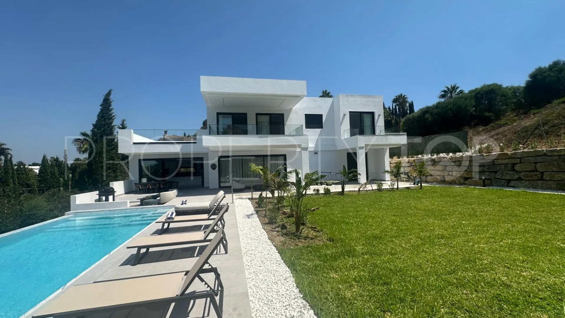 For sale Zona F villa