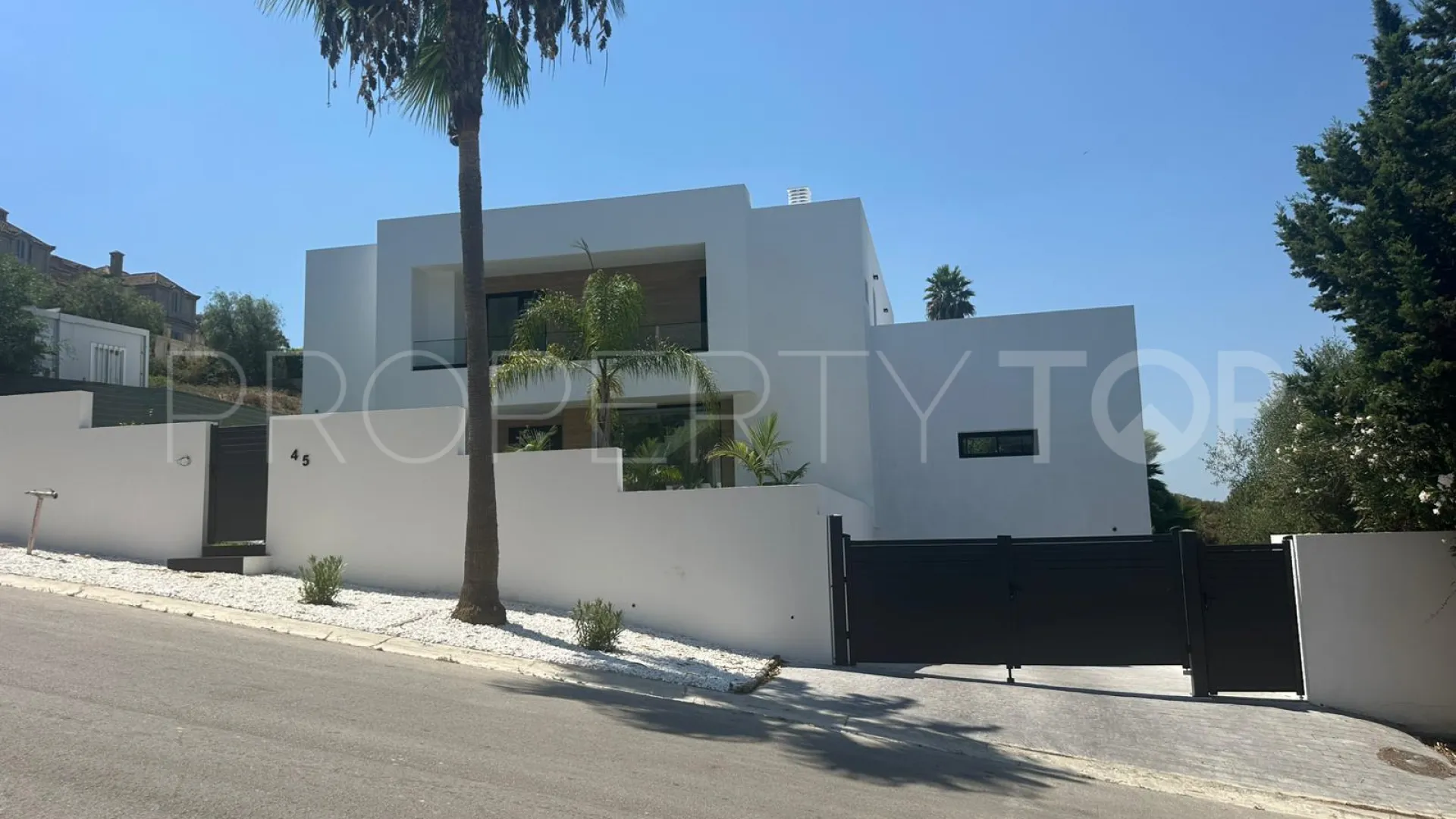 For sale Zona F villa