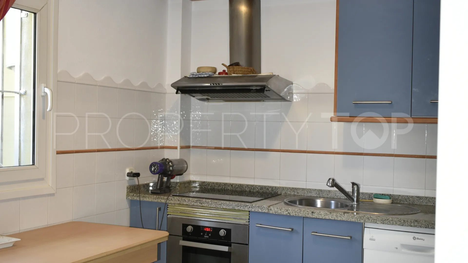 For sale 4 bedrooms semi detached house in Pueblo Nuevo de Guadiaro
