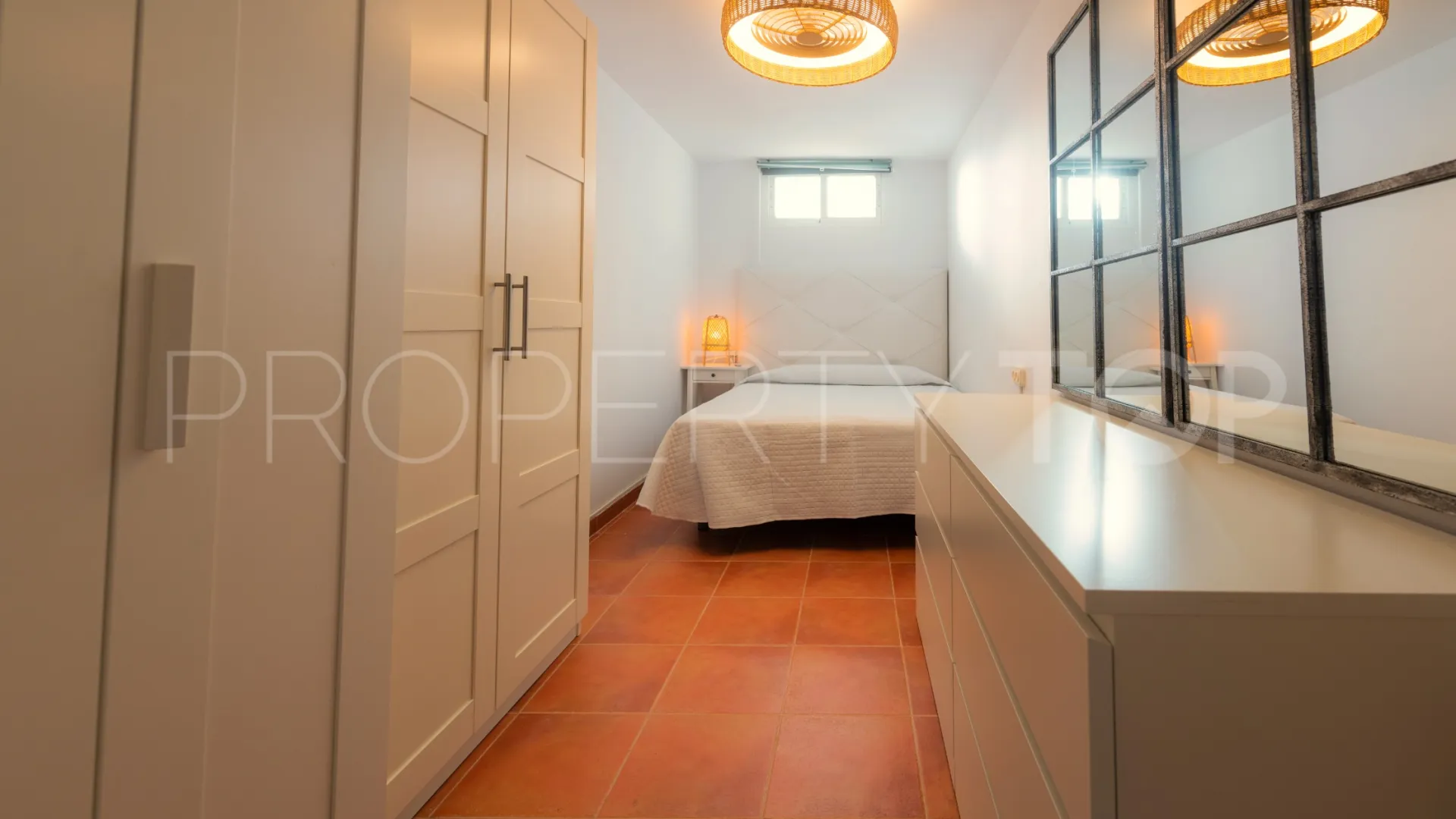 Buy Tarifa 9 bedrooms town house