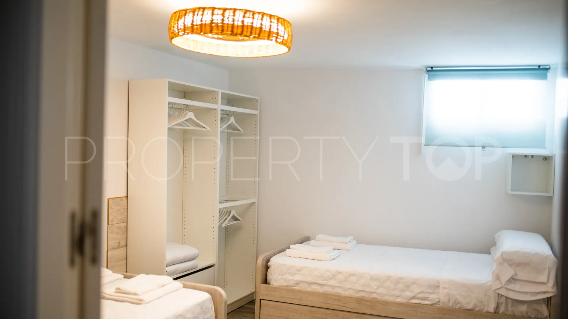 Buy Tarifa 9 bedrooms town house