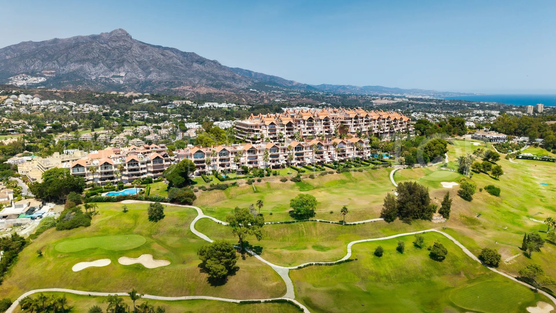 For sale apartment with 3 bedrooms in Magna Marbella