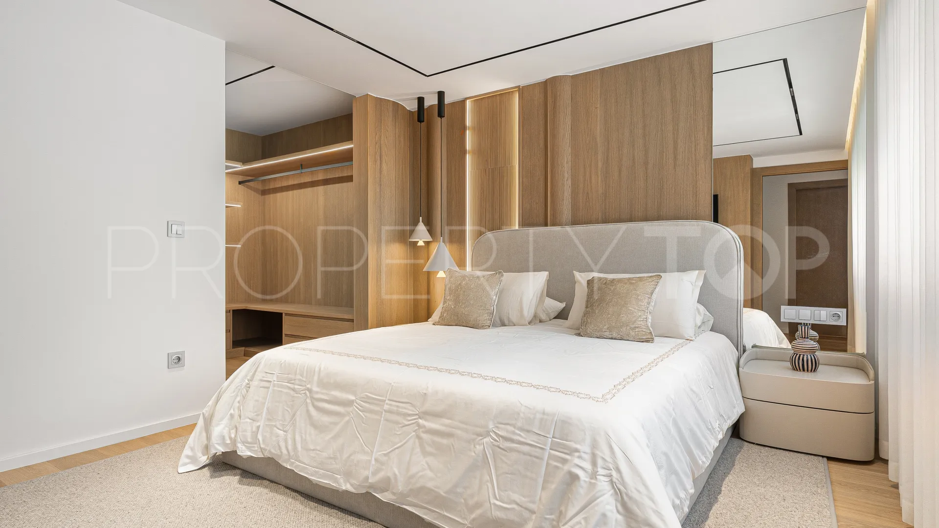 For sale apartment with 3 bedrooms in Magna Marbella
