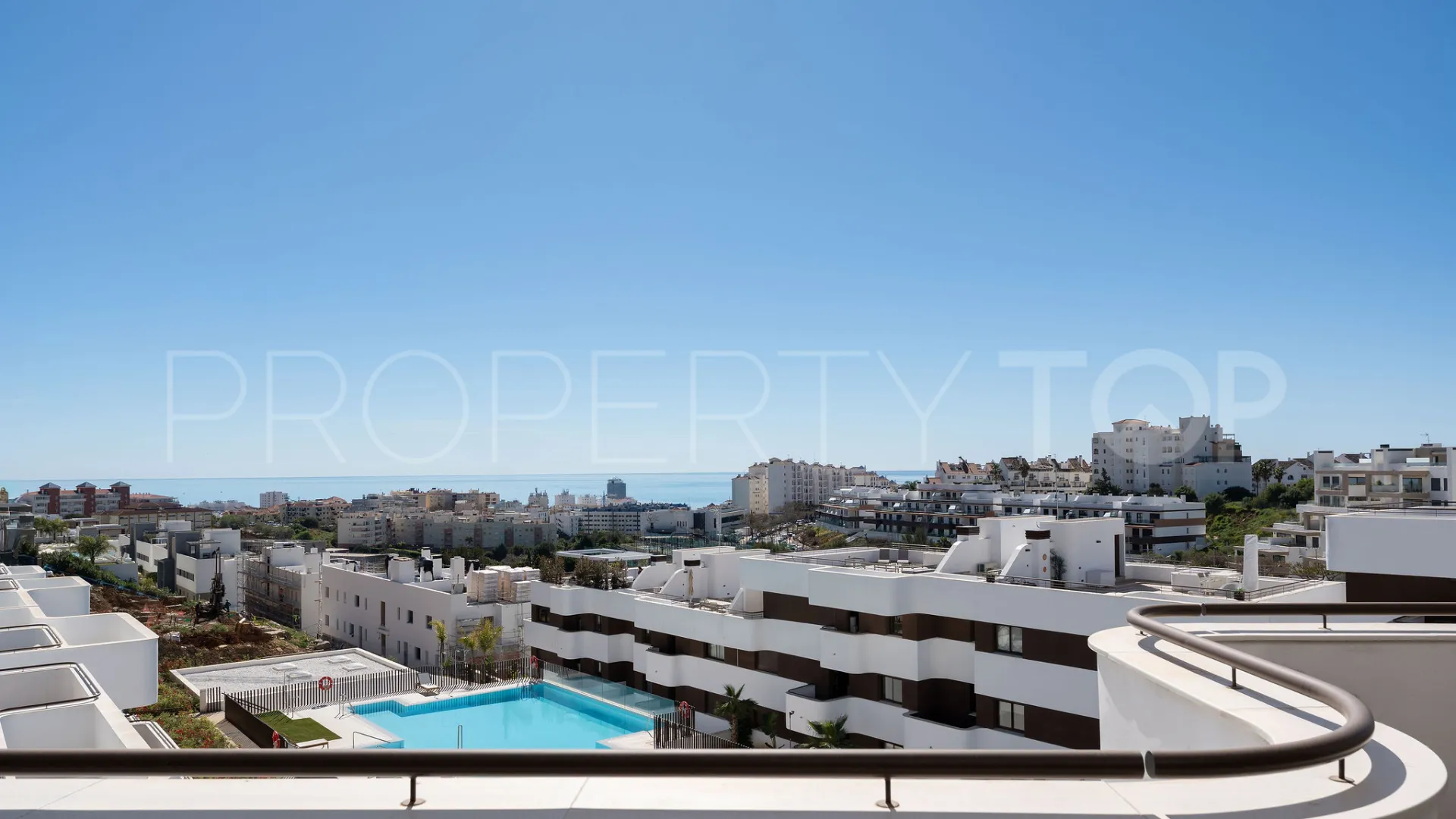 Penthouse for sale in Estepona