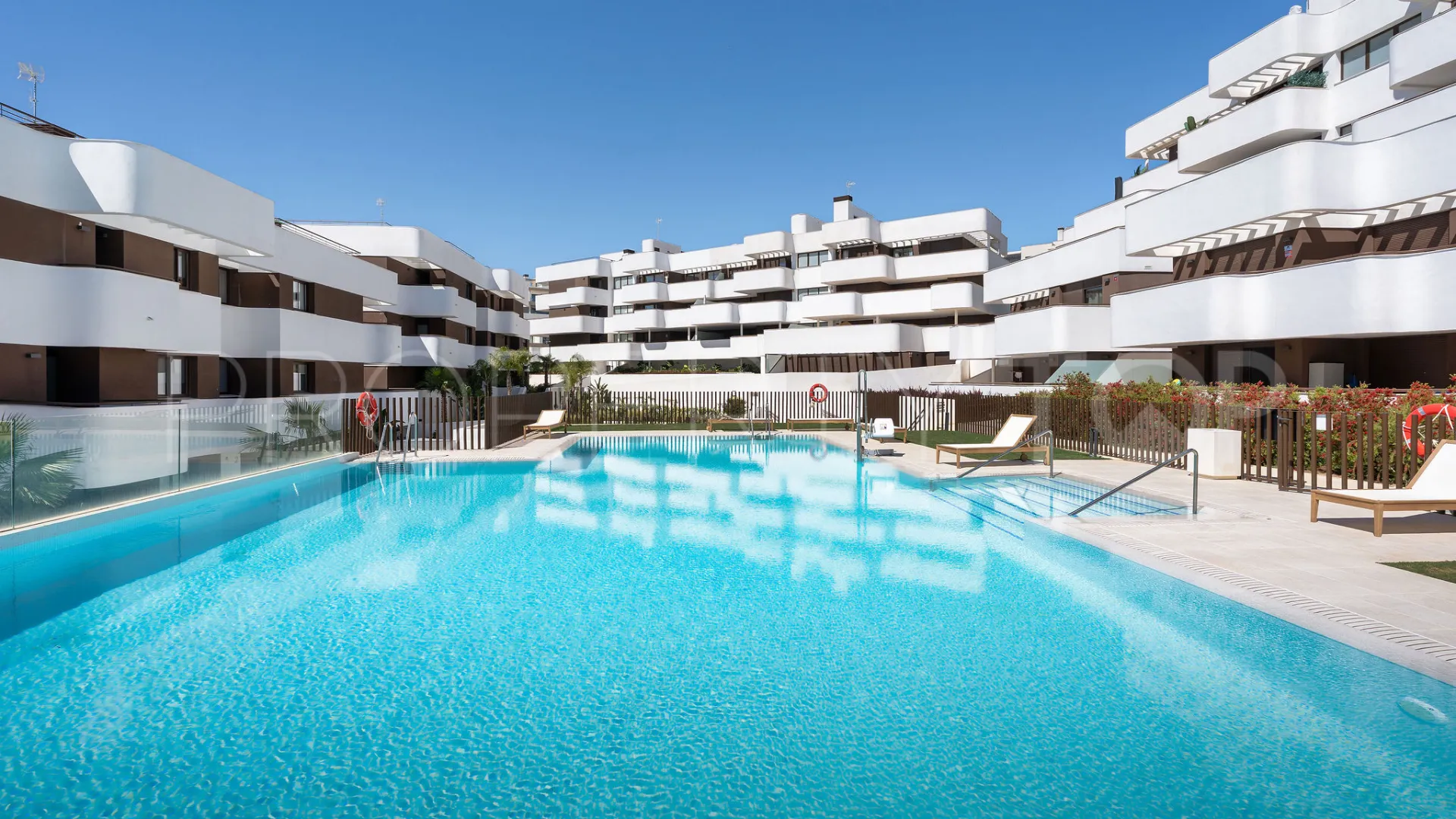 Penthouse for sale in Estepona