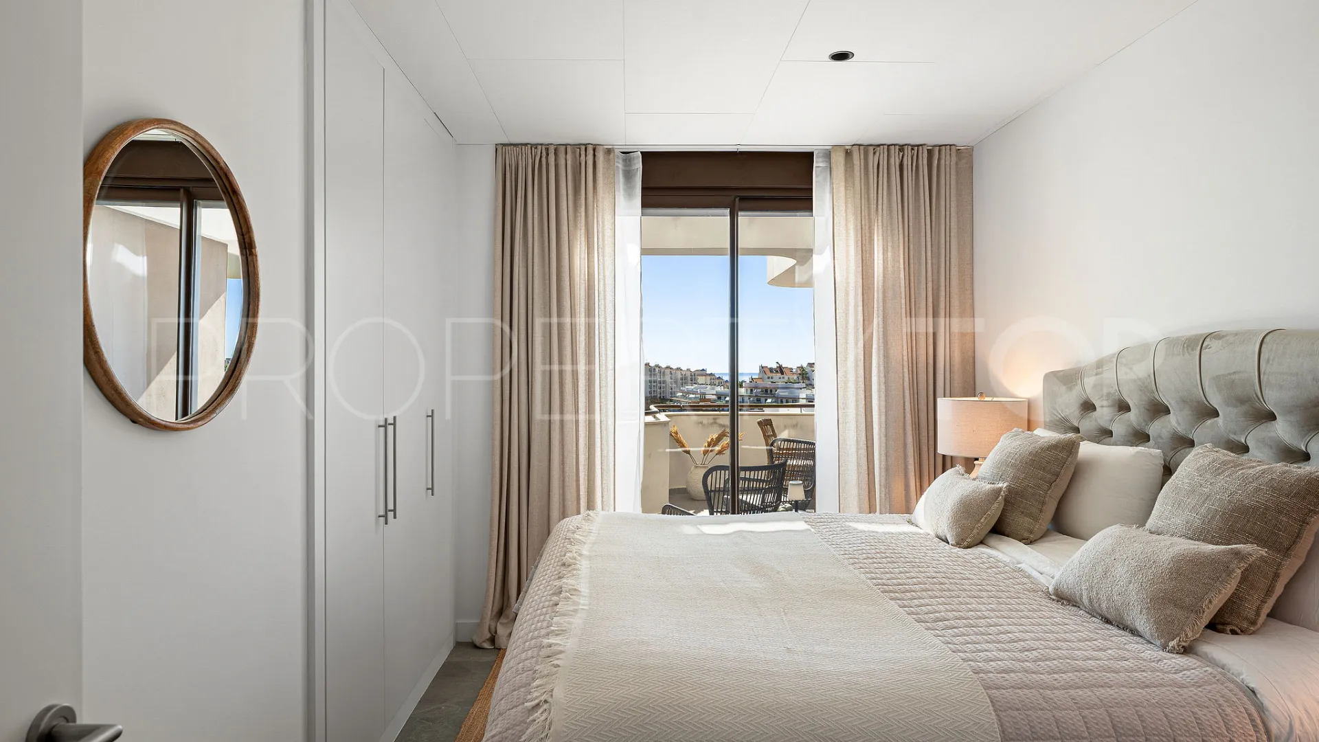 Penthouse for sale in Estepona